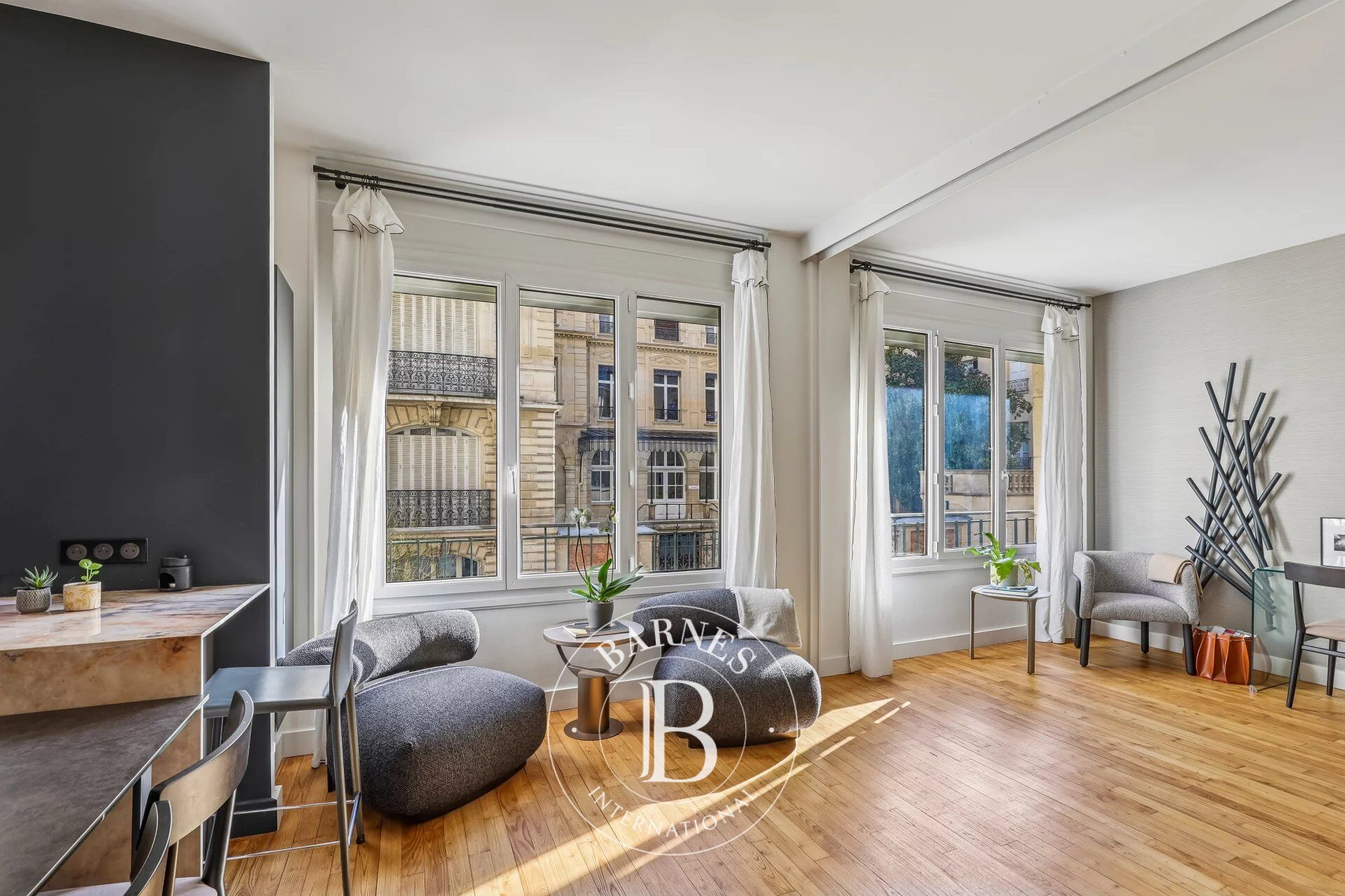 Paris 6 - Saint-Sulpice / Luxembourg - Bright & renovated apartment - 2 bedrooms - picture 2