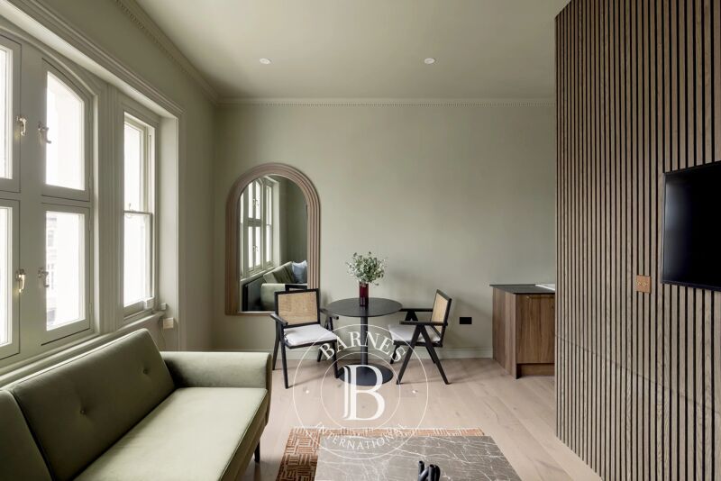 For Rent Apartment | London - picture 1