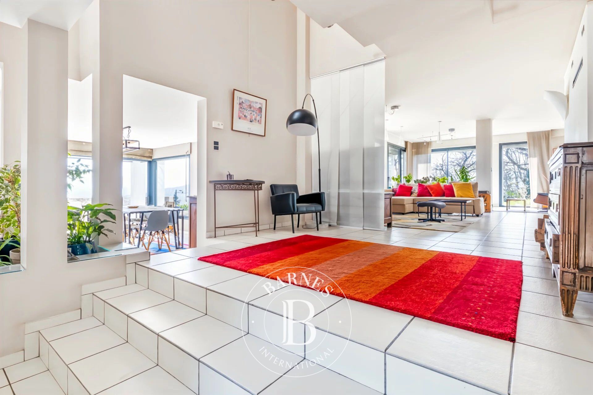 A true signature, 300 sqm, 6 bedrooms, prime location - picture 3