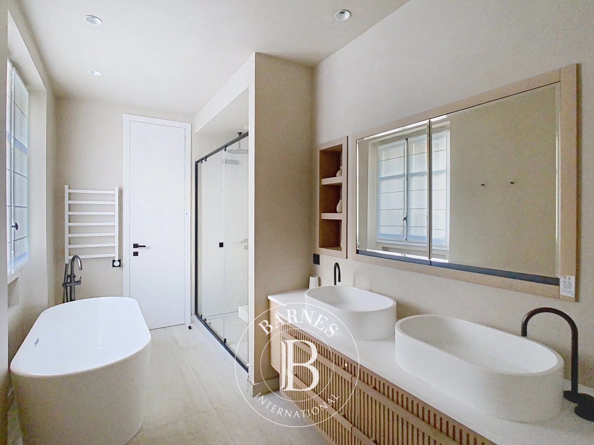 À louer Appartement | Paris 8ème - picture 9