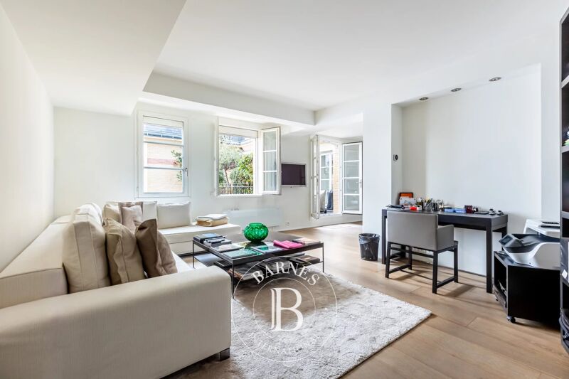 For Sale Apartment | Paris 8ème - picture 3