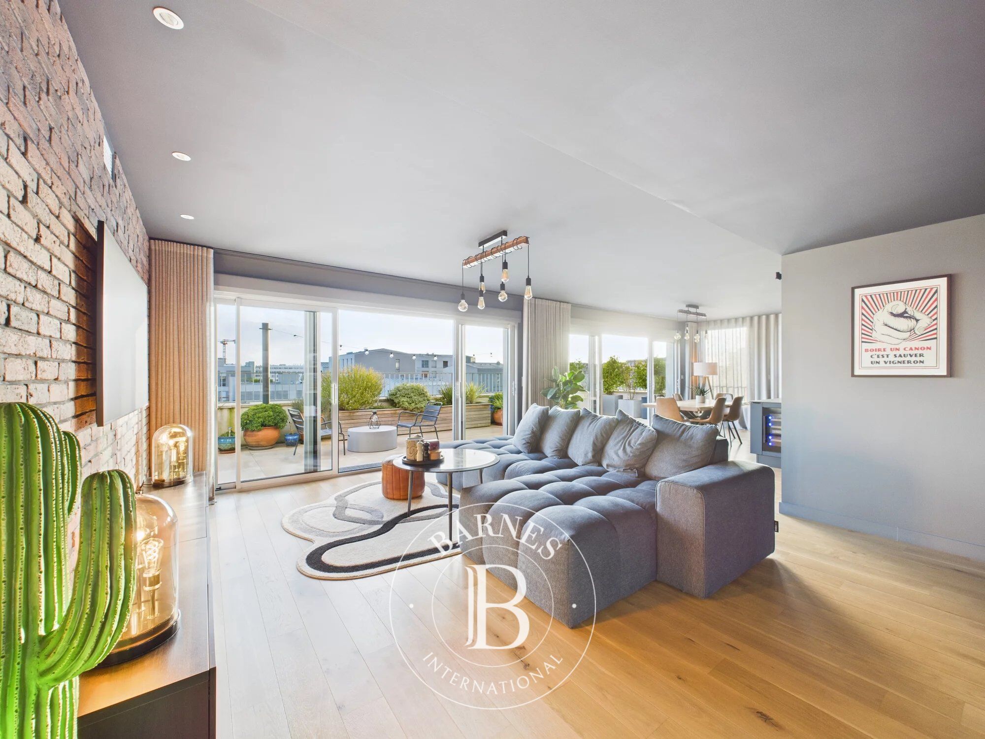 ÎLE DE NANTES – Penthouse familial de 4 chambres en dernier étage avec double terrasse - picture 2