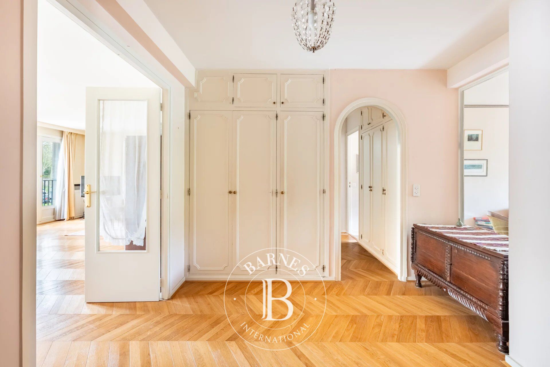 Apartment Versailles - picture 1