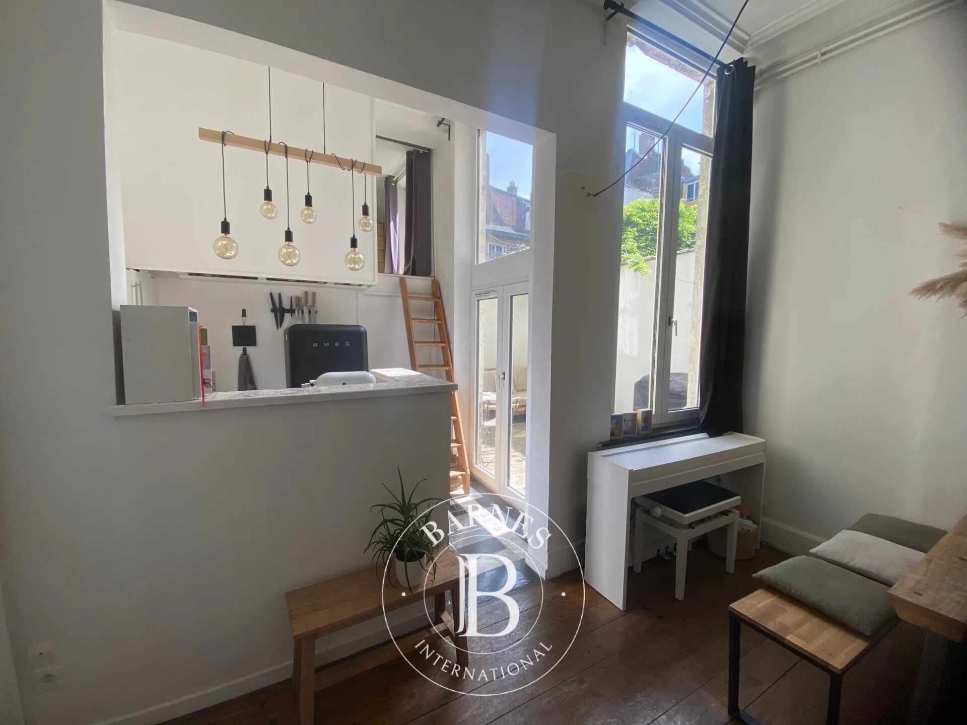 VIEUX LILLE, Appartement rez de chaussée avec cour privative - picture 3