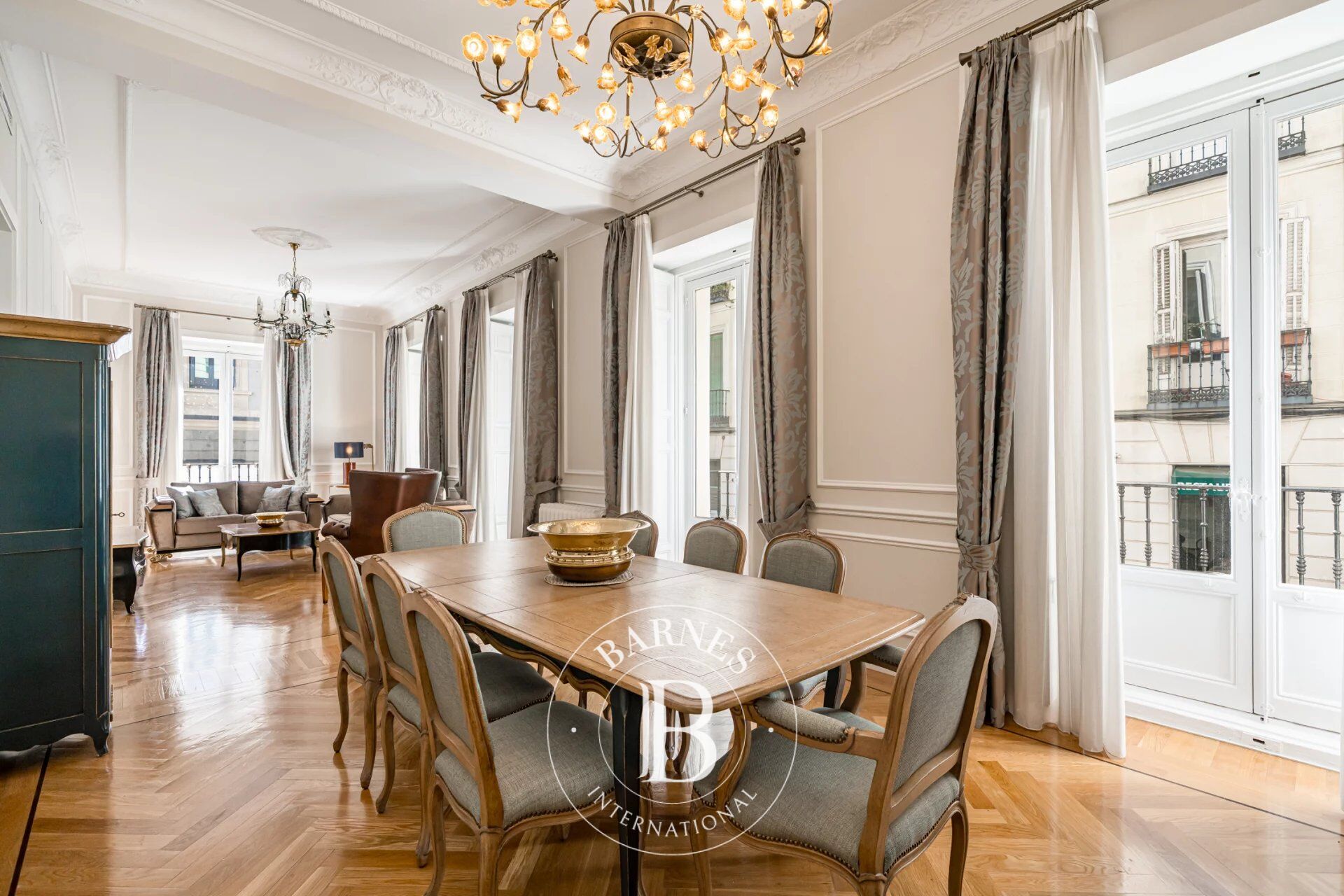 Las Letras neighbourhood: 11 balconies and classic elegance - picture 2