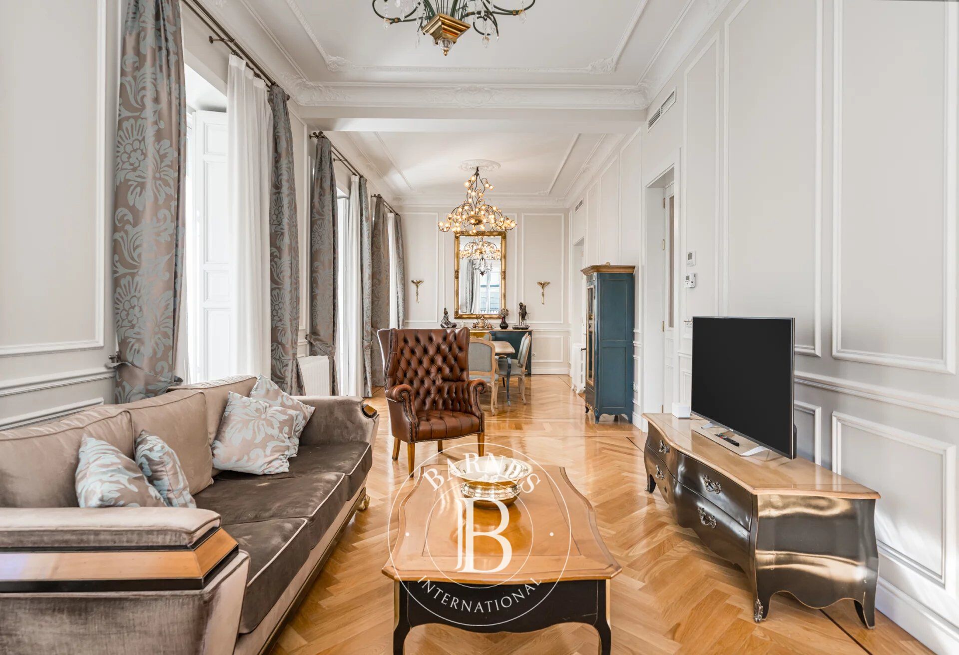 Las Letras neighbourhood: 11 balconies and classic elegance - picture 3