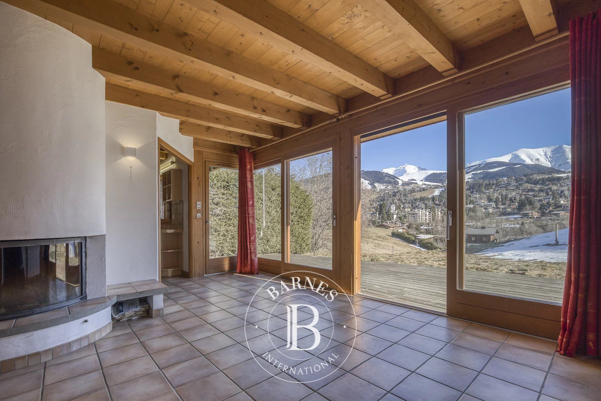 MEGEVE - CHALET 5 CHAMBRES VUE MONT BLANC ET TERRAIN CONSTRUCTIBLE - picture 1