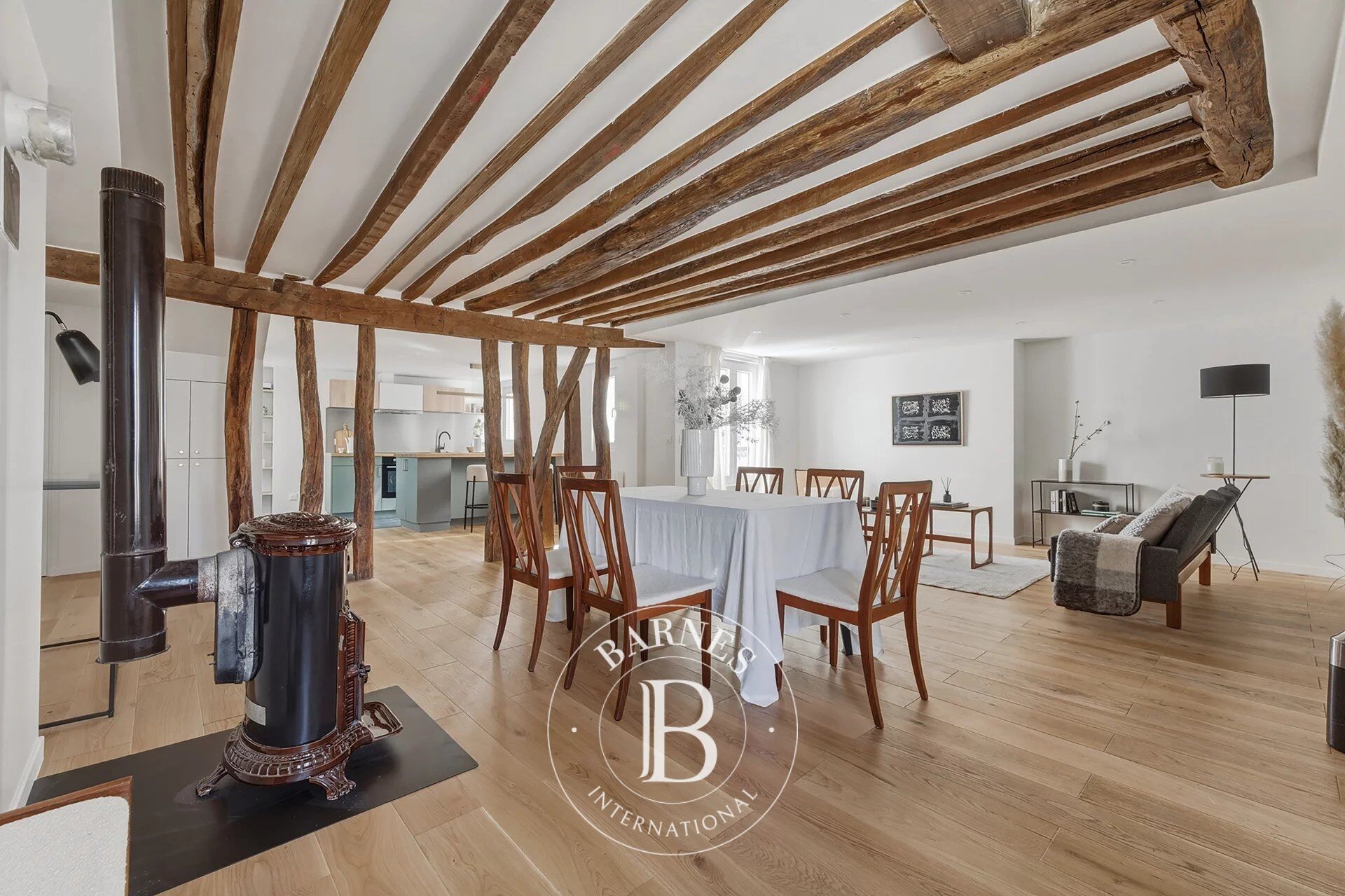 Exclusivité - vente appartement - Paris 3 - Rambuteau - dernier étage - ascenseur - refait à neuf - picture 3