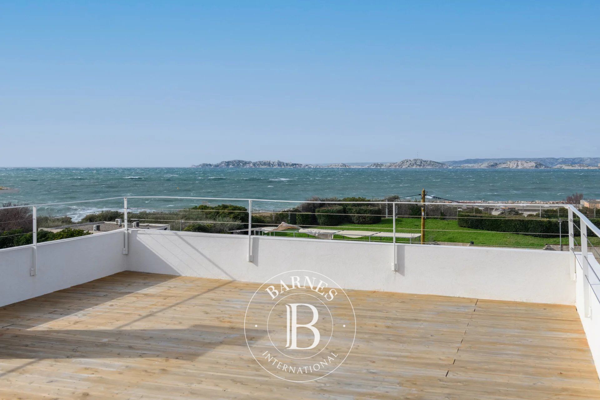 MARSEILLE 13008 LA POINTE ROUGE - VILLA CONTEMPORAINE PREMIÈRE LIGNE MER 140 m² – ROOFTOP PANORAMIQUE – PISCINE - picture 1