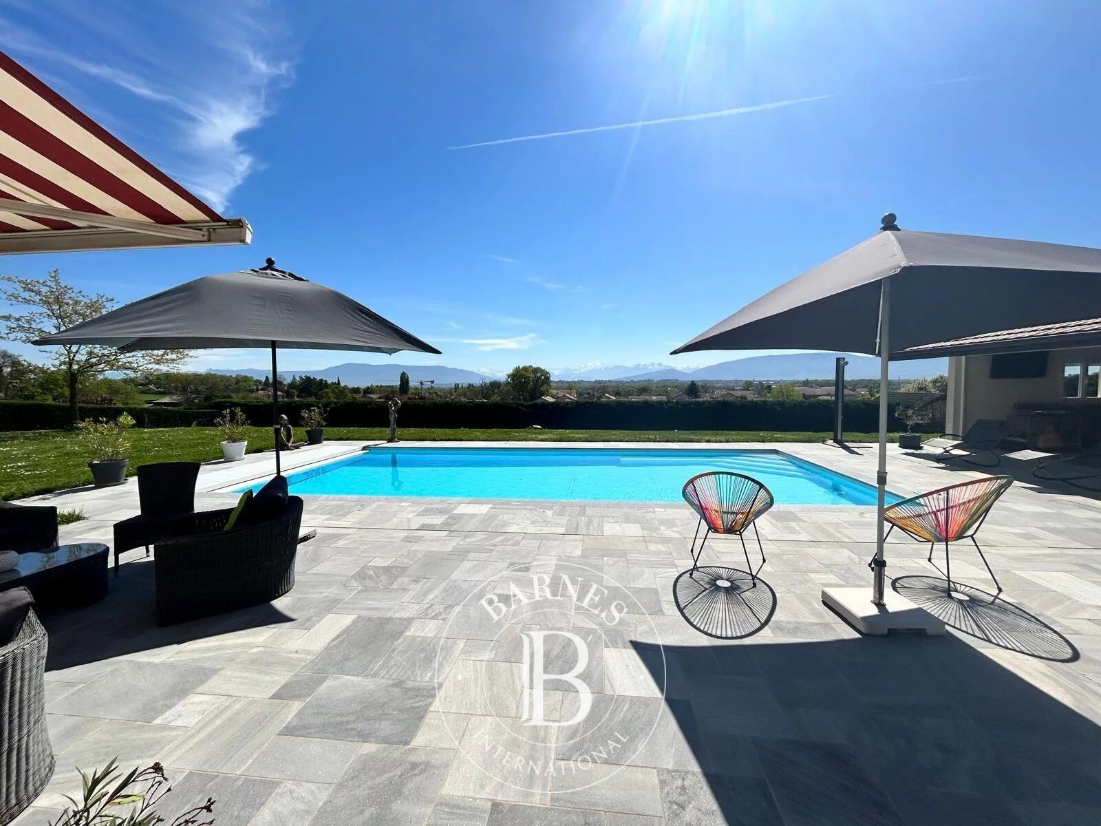 BARNES PAYS DE GEX - PREVESSIN-MOËNS - VUE MONT-BLANC - VILLA D'ARCHITECTE 6 à 7 PIECES - SOUS-SOL COMPLET - picture 2