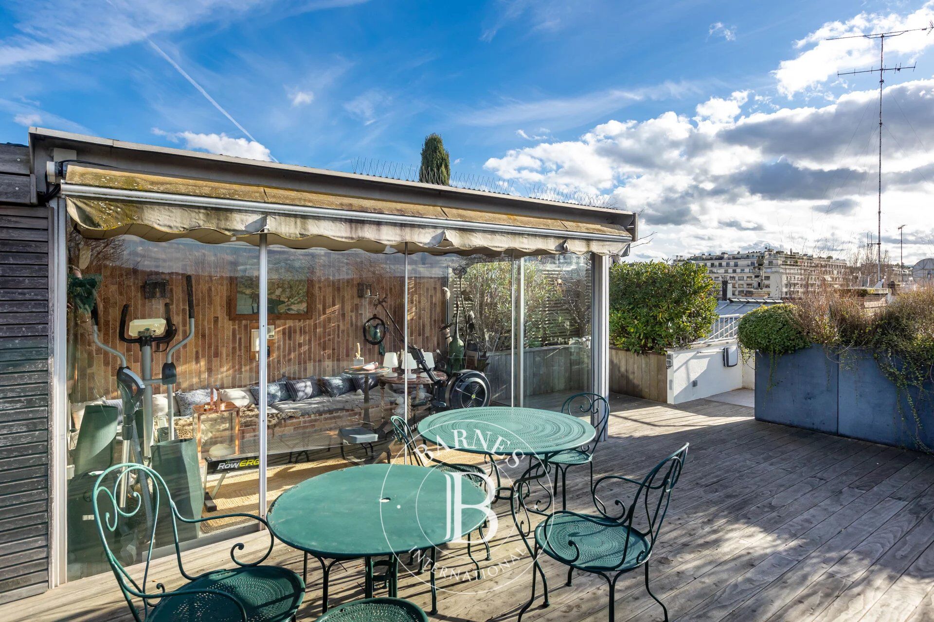 PARIS 16 - DERNIER ETAGE - TERRASSE - picture 1