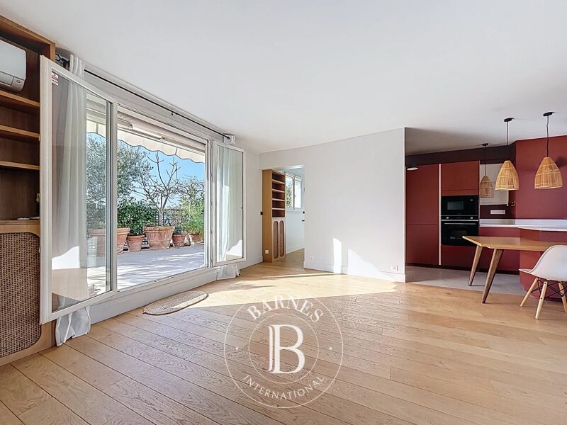 For Rent Apartment | Paris 16ème - picture 2