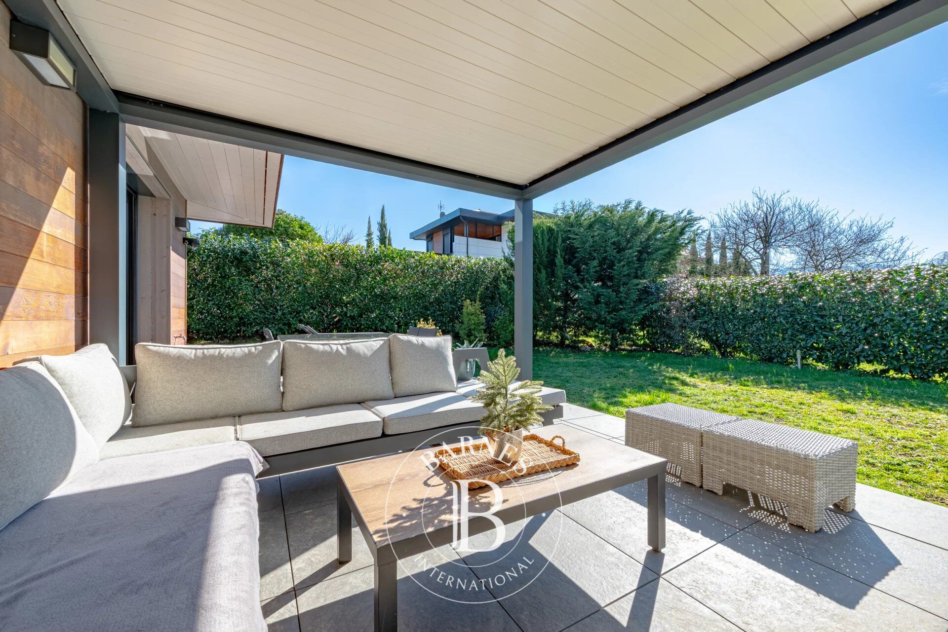 Villa Annecy - picture 2