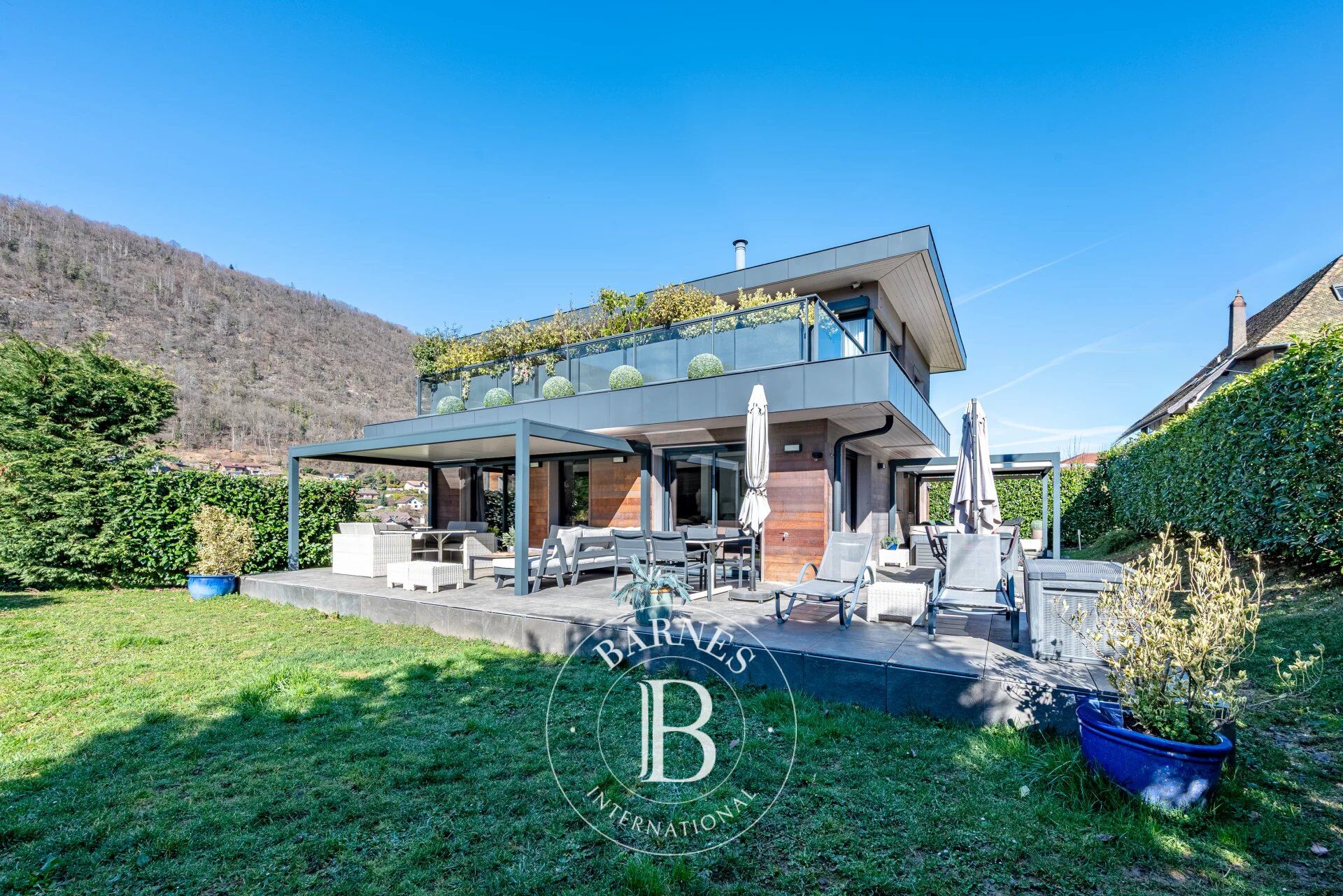 Villa Annecy - picture 1