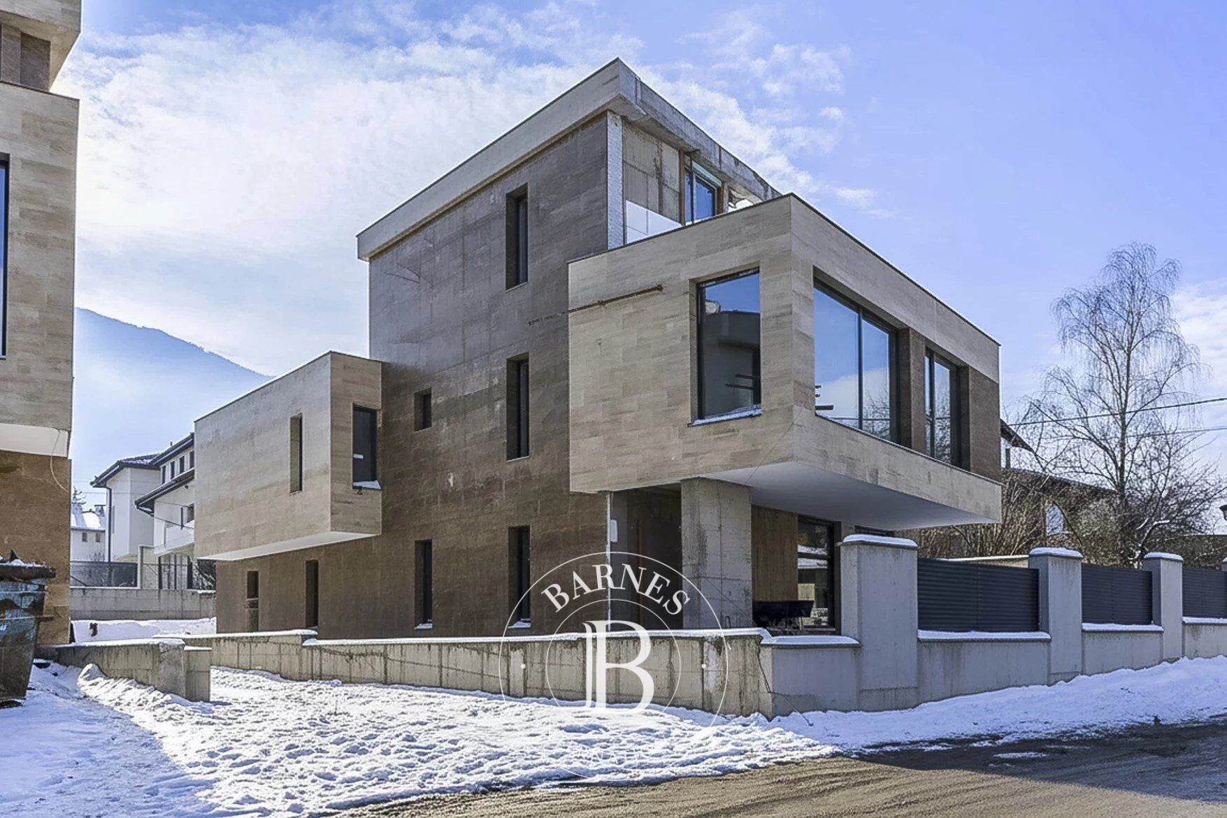 Maison Sofia - picture 1