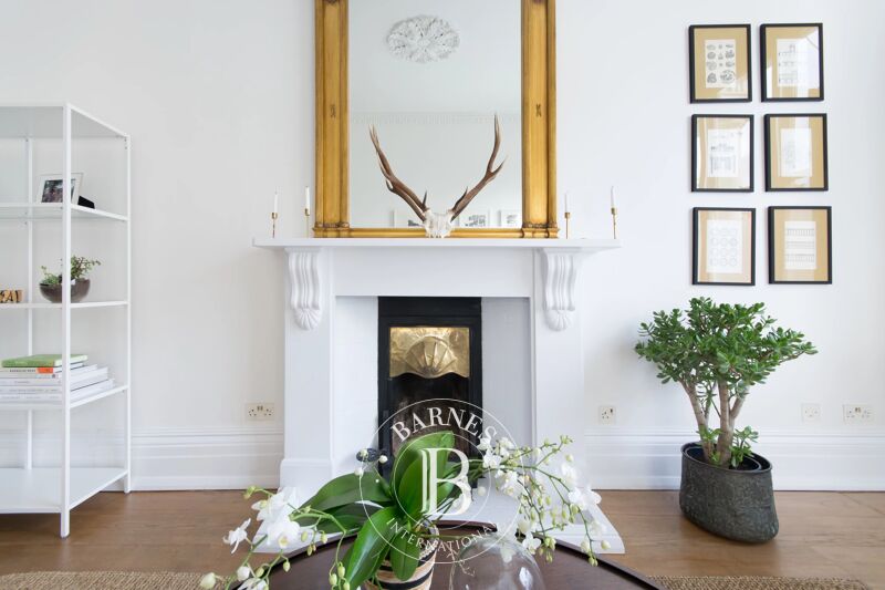 For Rent Apartment | London - picture 2