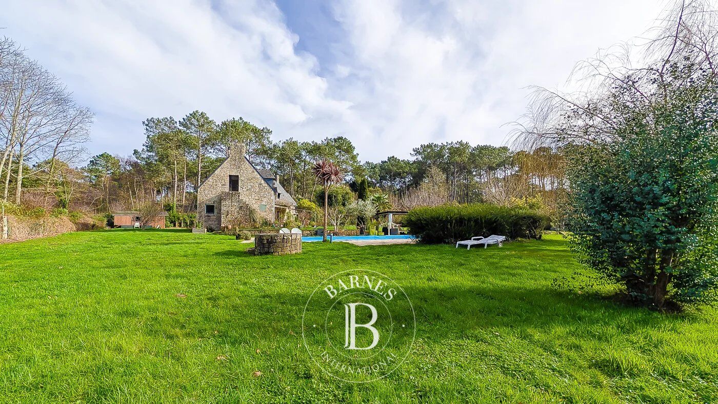 CARNAC – SOUTH BRITTANY -  ESTATE SET IN 3,000 m² OF PARKLAND - picture 1
