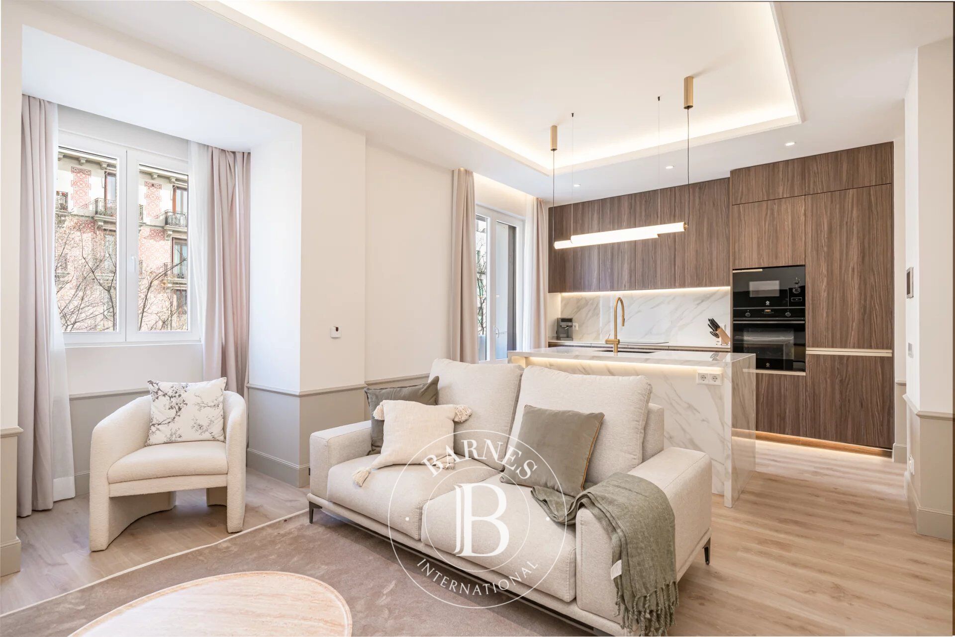 Élégance et Lumière dans le Quartier de Salamanca - picture 1