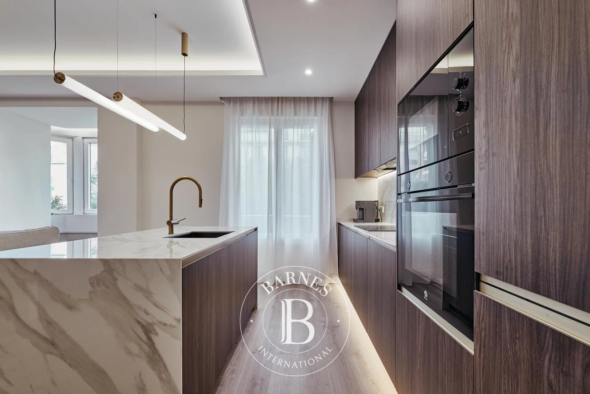 Élégance et Lumière dans le Quartier de Salamanca - picture 1