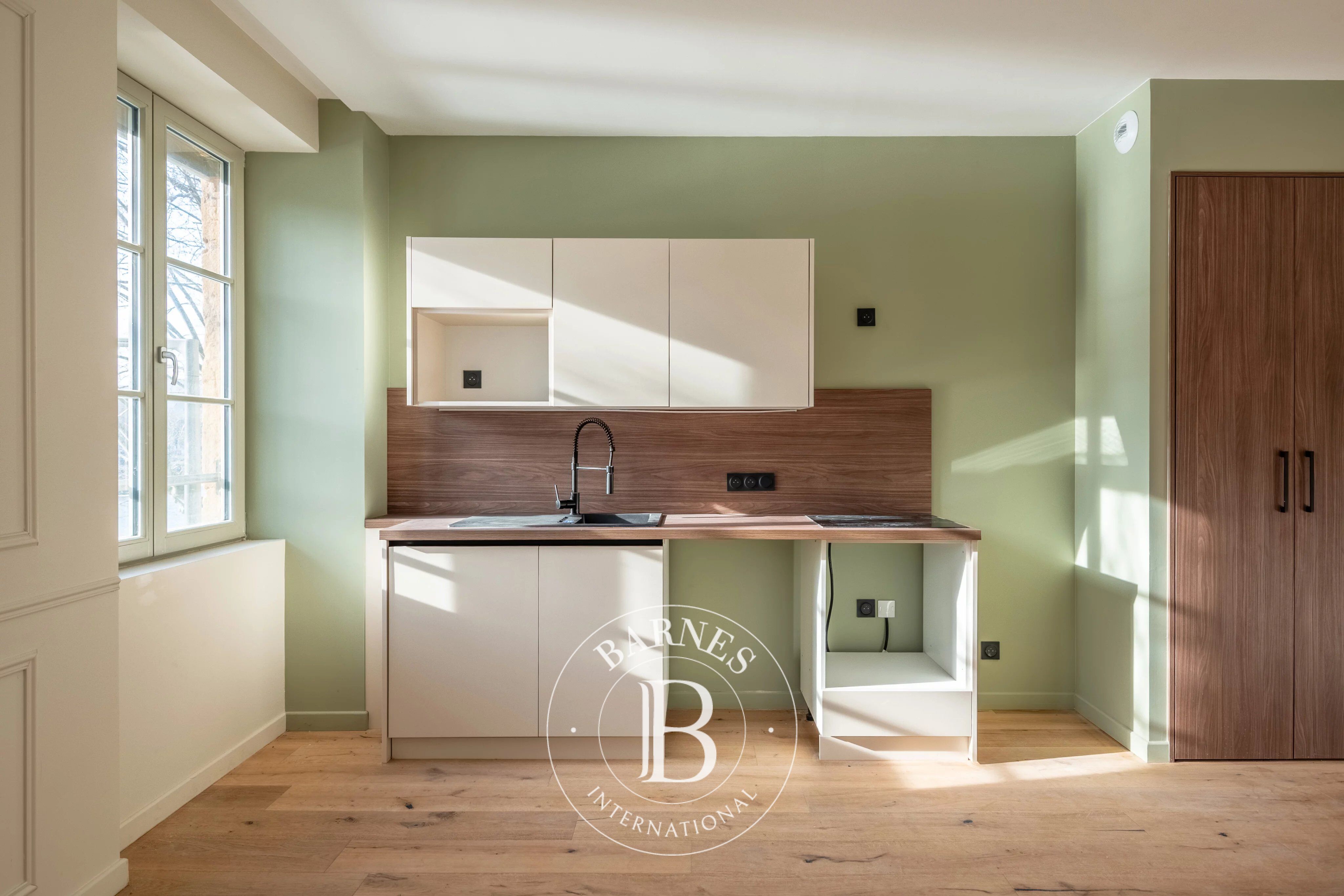 Lyon 1st – Quai Saint-Vincent – 60.51 m² Apartment – 2 Bedrooms - picture 3