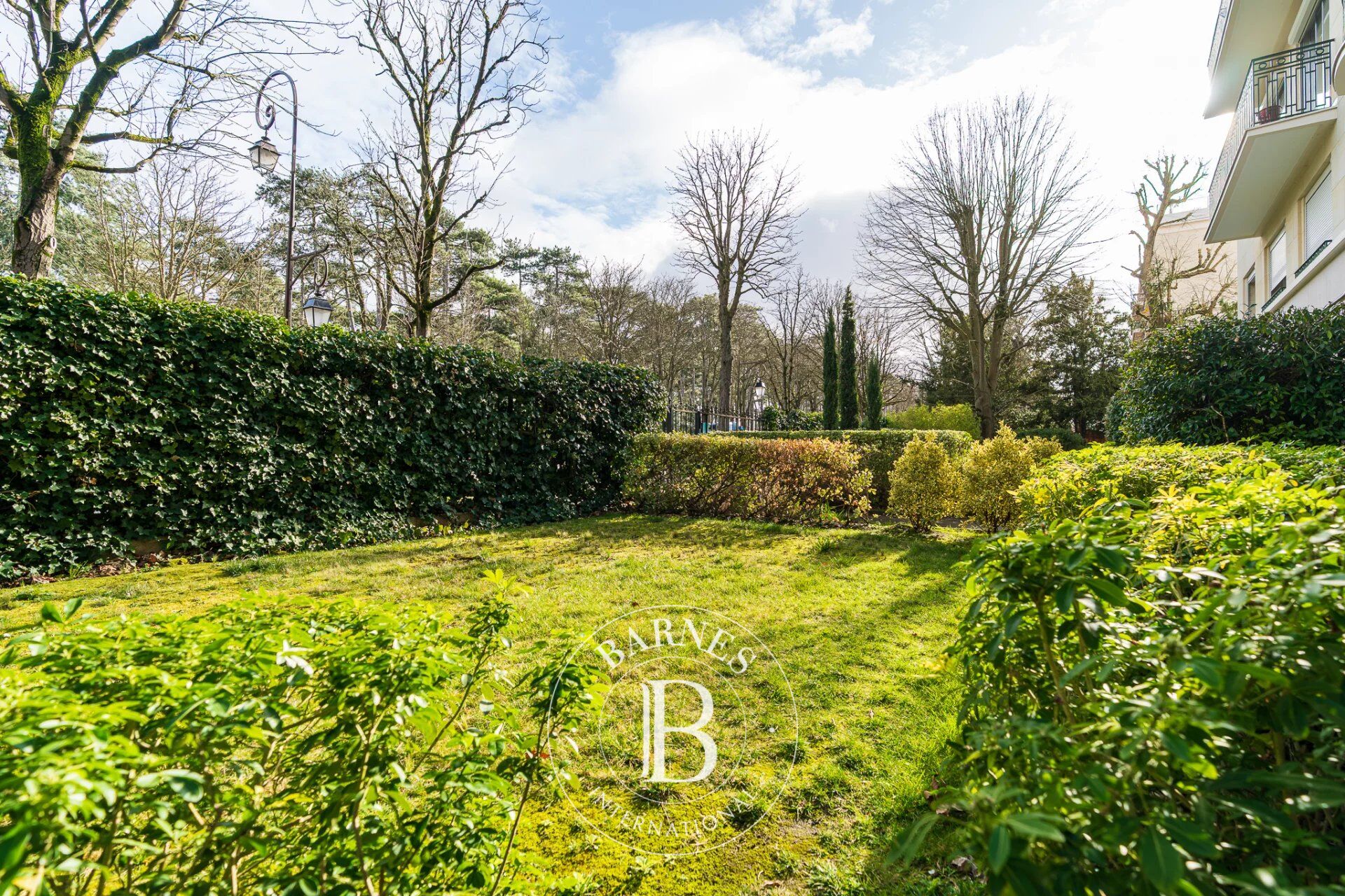 Neuilly-Bois - Appartement  rez-de -terrasse  - 2 pièces - 1 chambre - Vues dégagées - Calme et verdure - picture 3