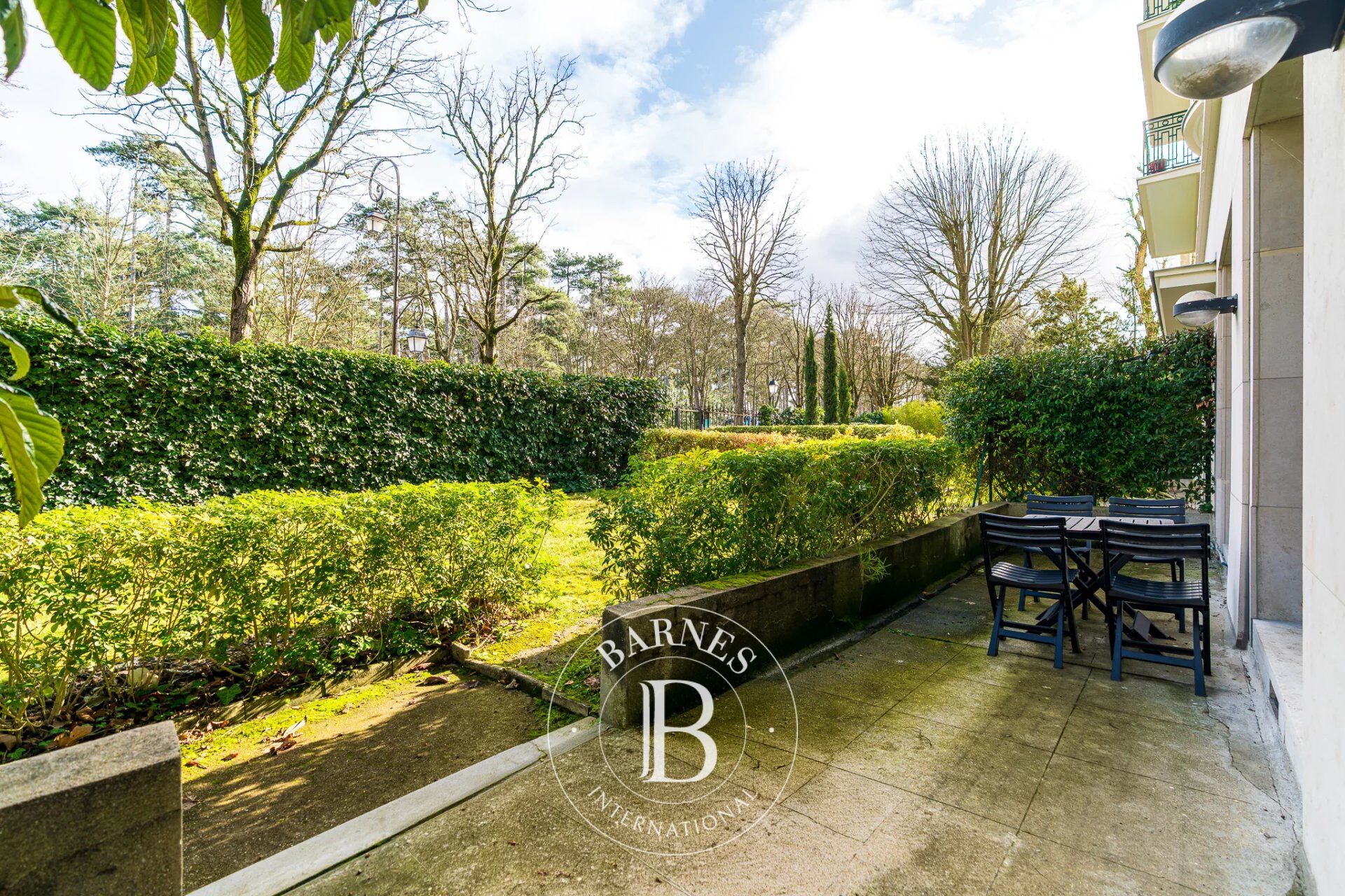 Neuilly-Bois - Appartement  rez-de -terrasse  - 2 pièces - 1 chambre - Vues dégagées - Calme et verdure - picture 1