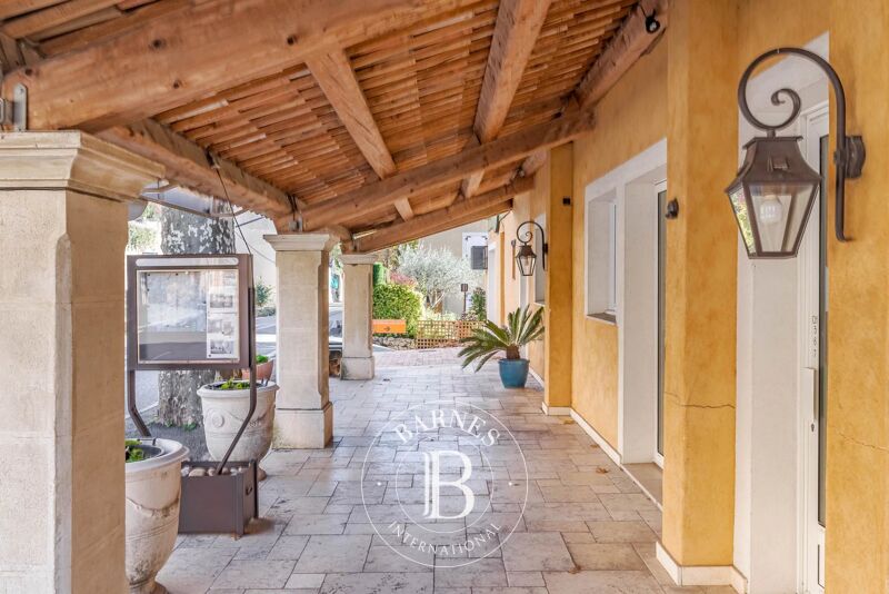 Venta Hospedaje | Bagnols-en-Forêt - picture 2