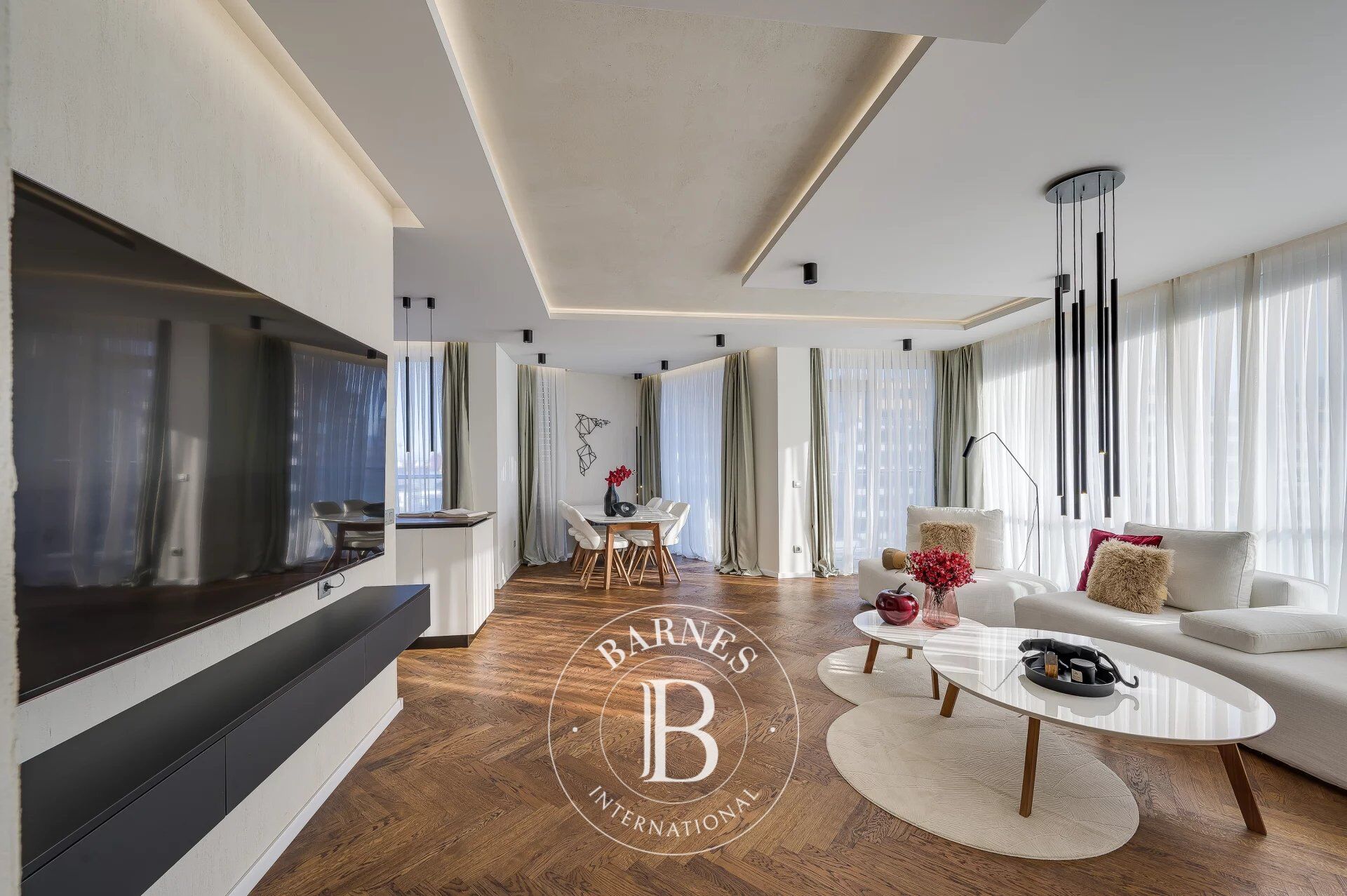 Stylishly furnished brand new two-bedroom apartment - picture 2