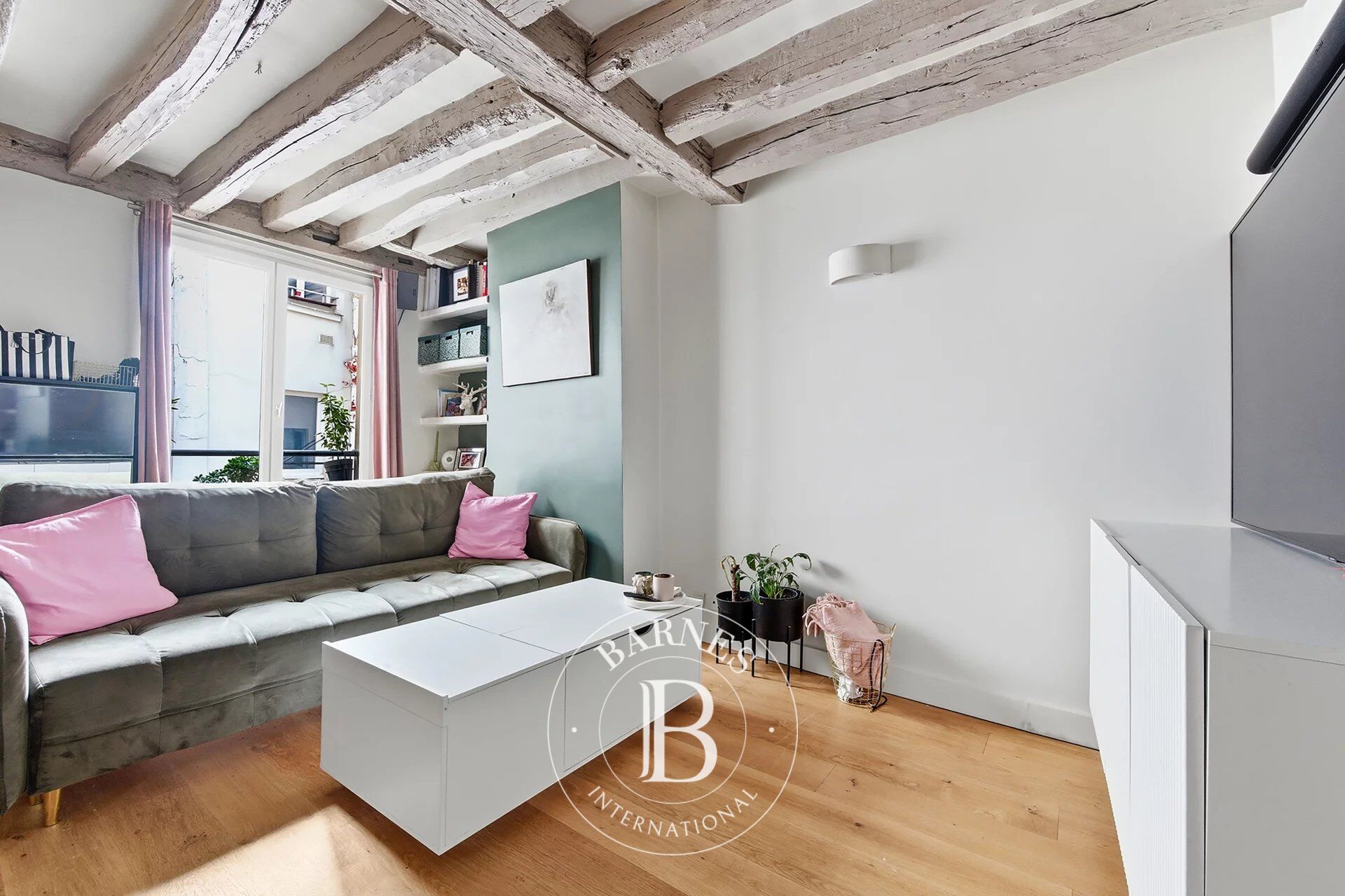 Vente Appartement - Paris 3 - Gravilliers - Etage élevé - Ascenseur - Rénové - Exclusivité - picture 1