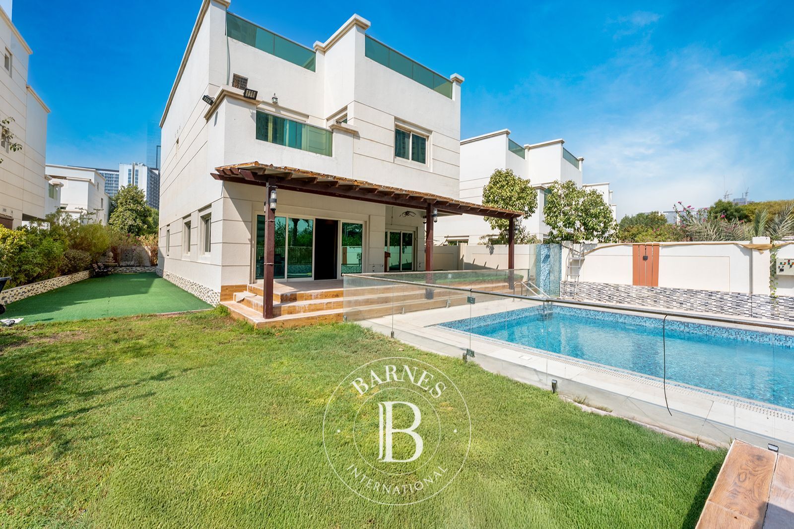 4 Bedroom Villa for Sale in Jumeirah Village Circle - picture 1