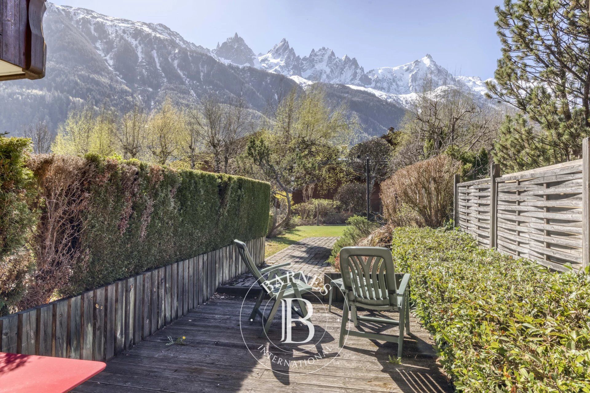 BARNES CHAMONIX - LES PRAZ -  DUPLEX WITH GARDEN - TWO BEDROOMS MEZZANINE APARTMENT - EXCEPTIONAL MONT BLANC VIEWS - picture 1