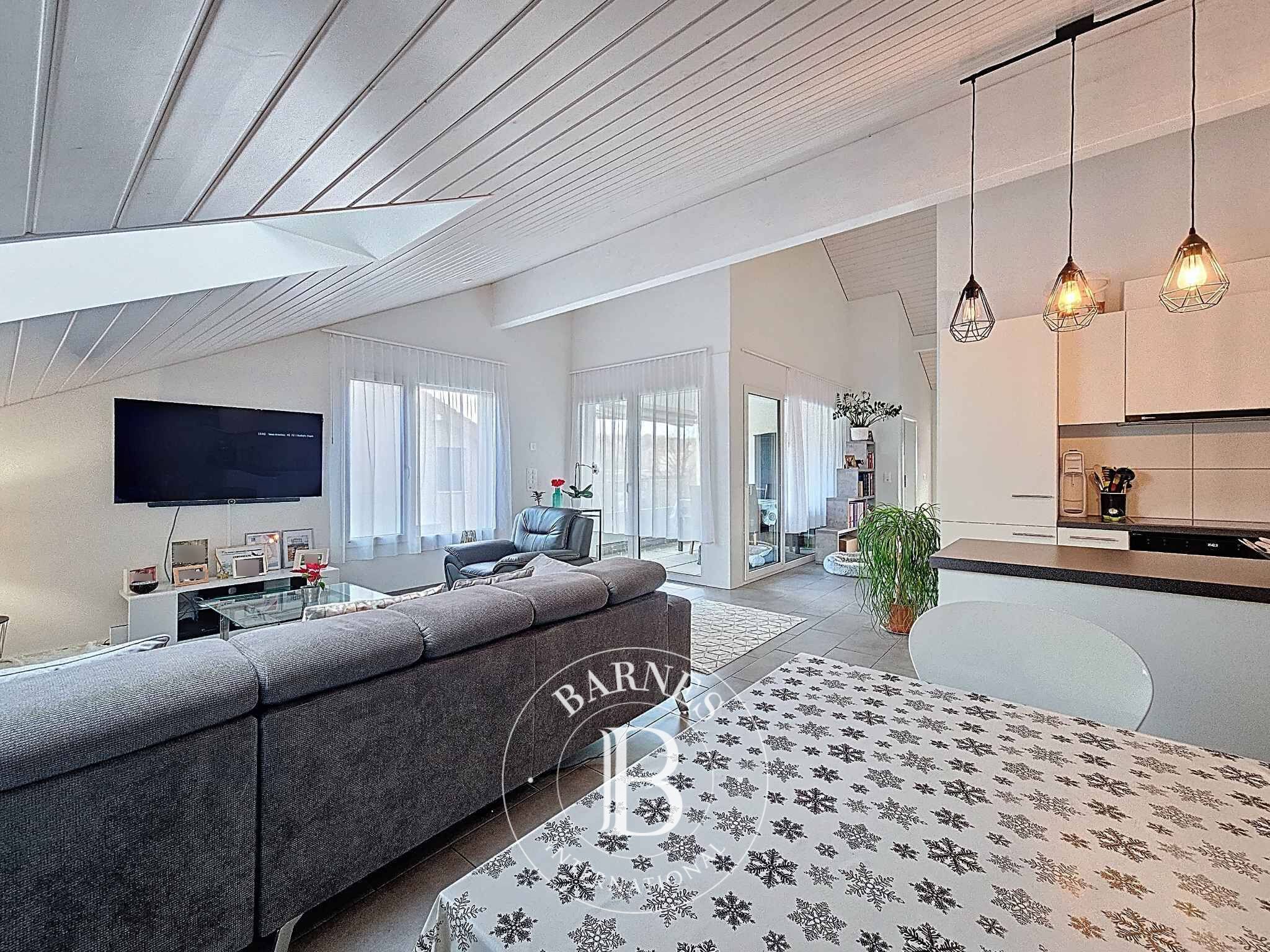 Appartement moderne de 3.5 pièces avec balcon-loggia - picture 2