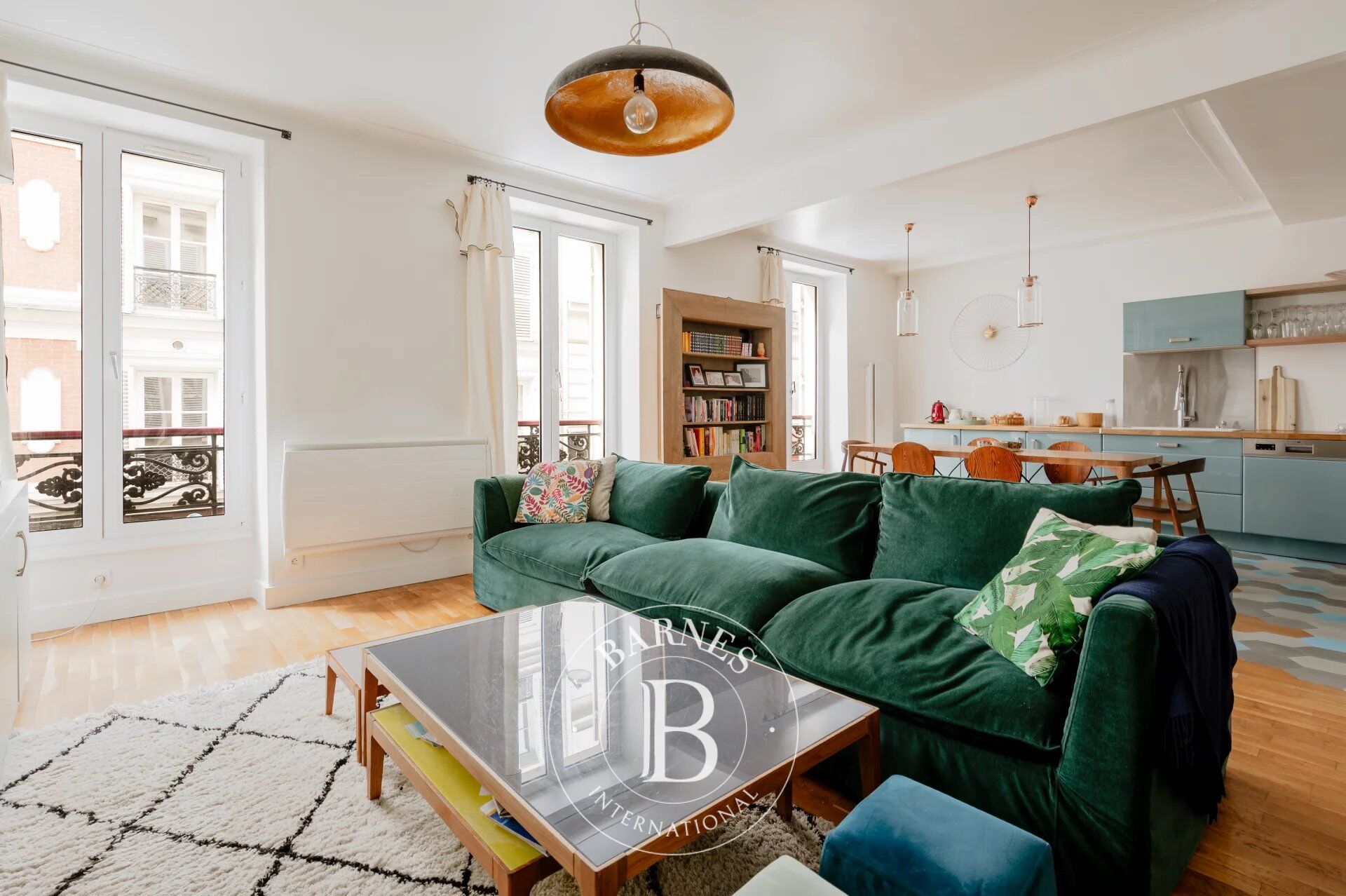 PARIS 9e - RODIER / CONDORCET - 93,64 m² - 3 BEDROOMS - CALME - picture 3
