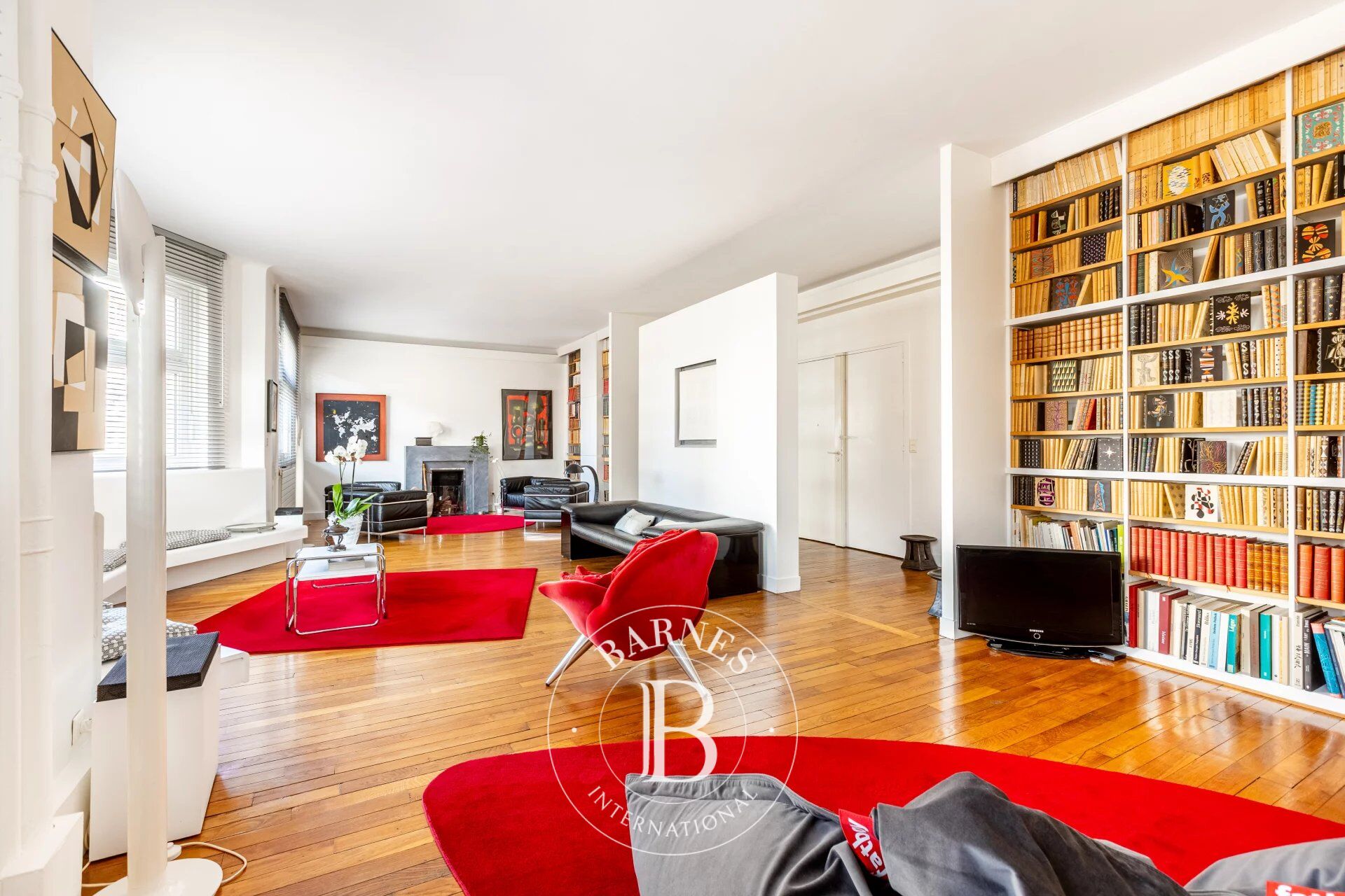 Exclusive listing - Paris 16 - Family apartment - 4 bedrooms - great volume - picture 3