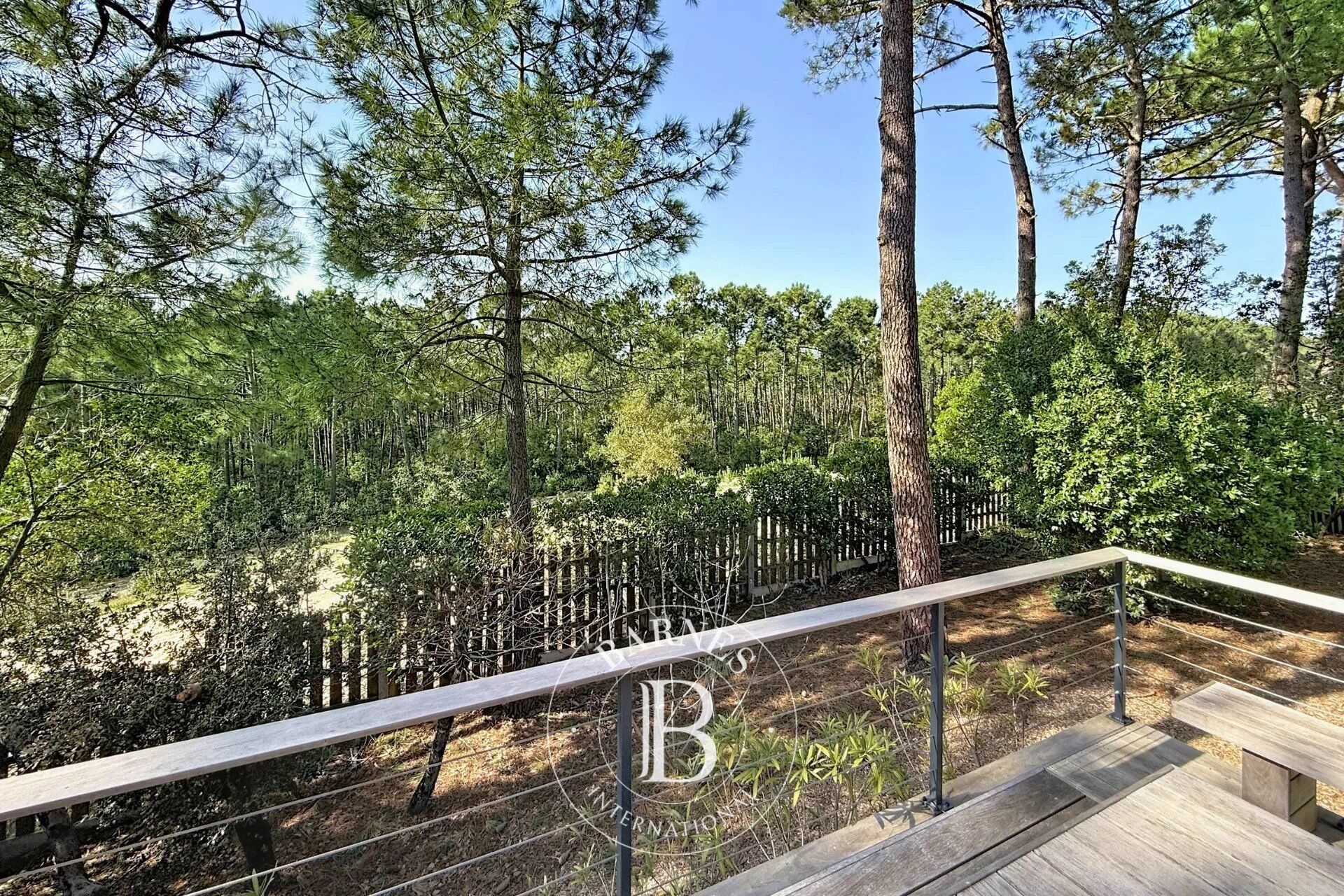 VILLA RÉNOVÉE EN 2021 AVEC ACCÈS DIRECT À L’OCÉAN SUR LA PRESQU’ÎLE DU CAP FERRET - picture 3