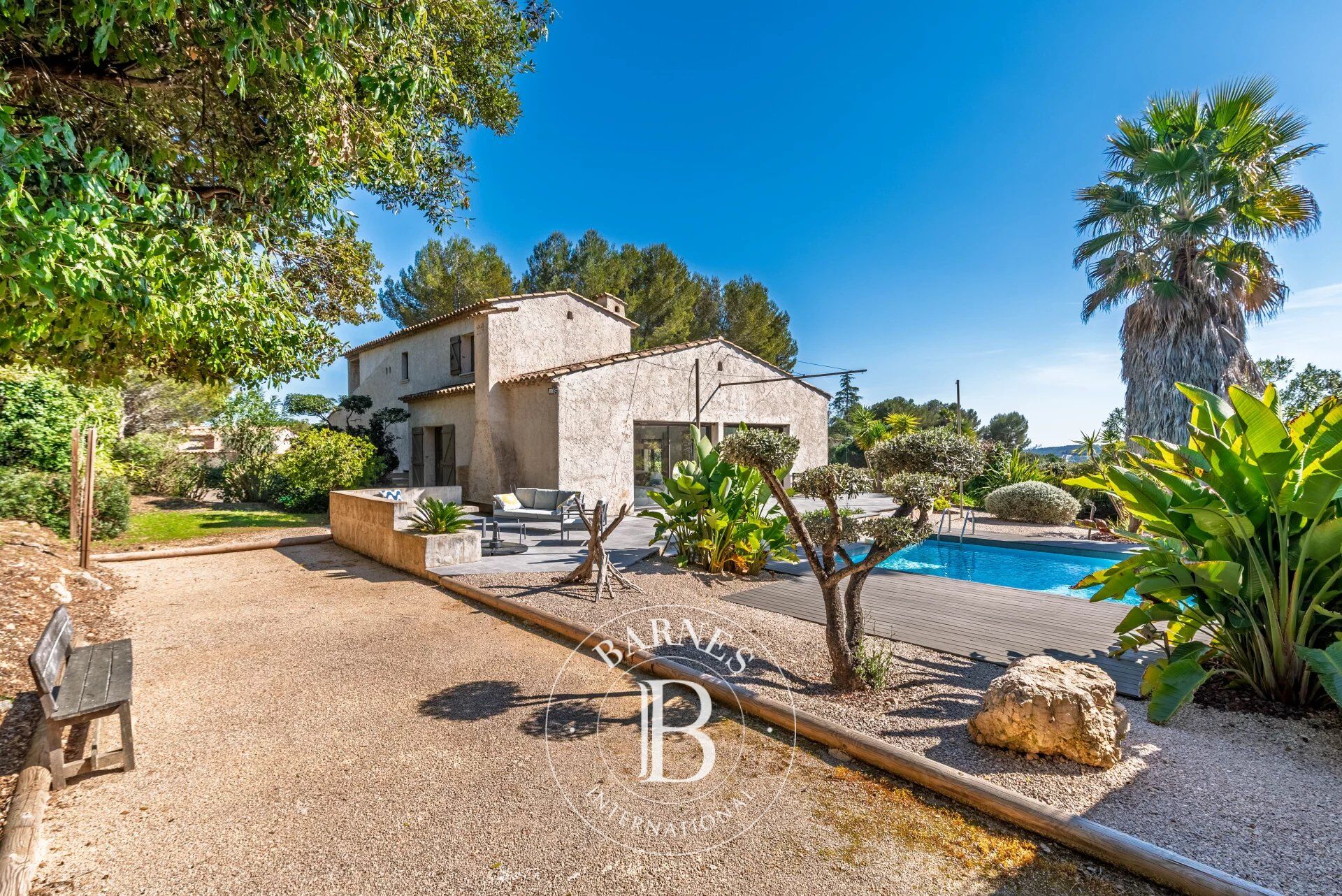 Biot résidentiel - Villa provençale rénovée – 5 suites, piscine, pool house, studio indépendant - picture 3