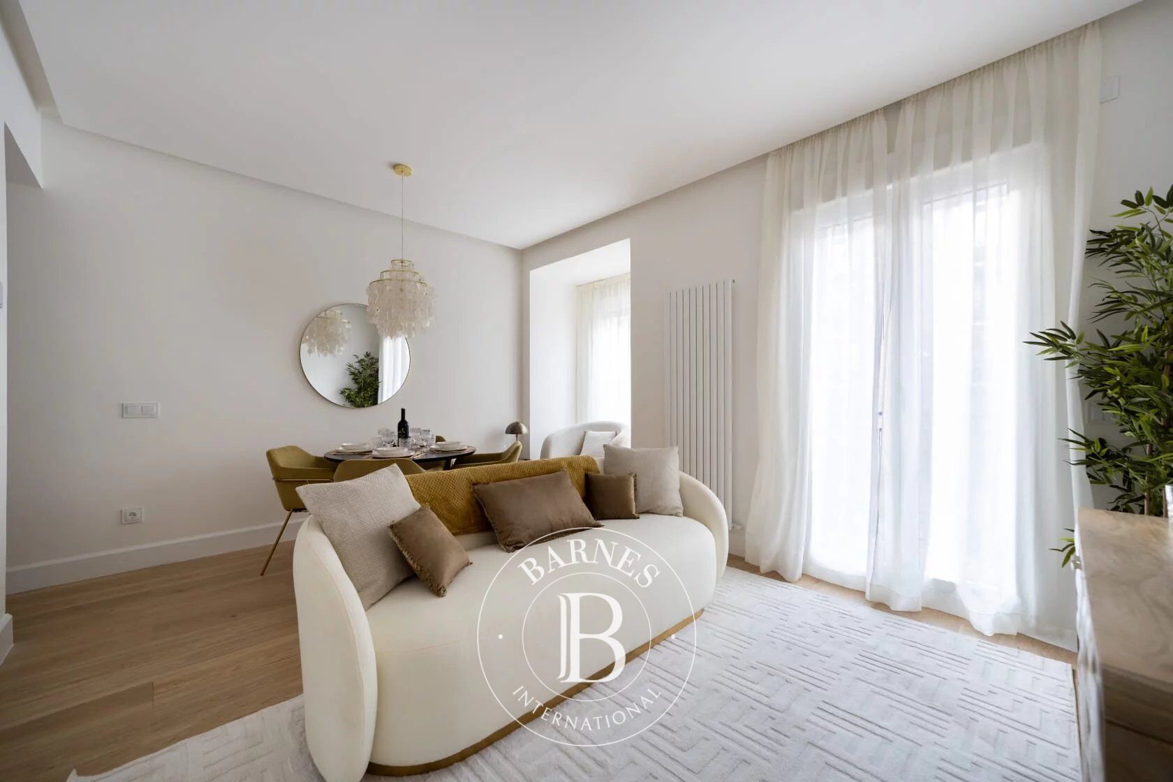 Reforma integral en finca clásica de Salamanca - picture 1