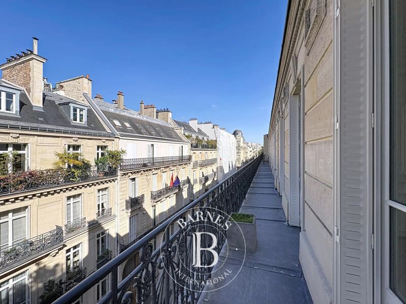 À louer Appartement | Paris 8ème - picture 2