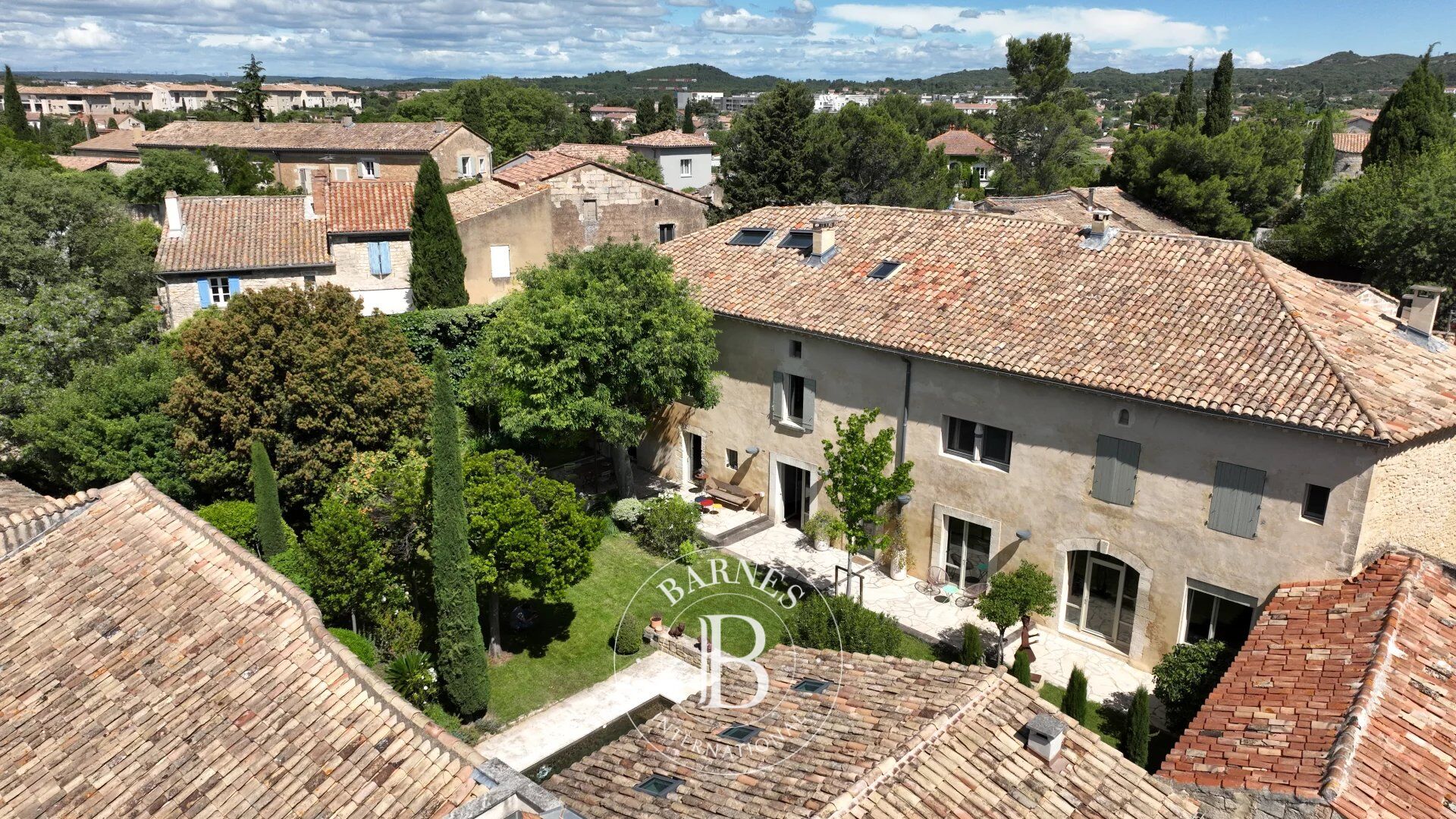 Les Angles - Mas de village du XVIIIᵉ siècle rénové par architecte – Situation privilégiée à proximité d’Avignon - picture 1