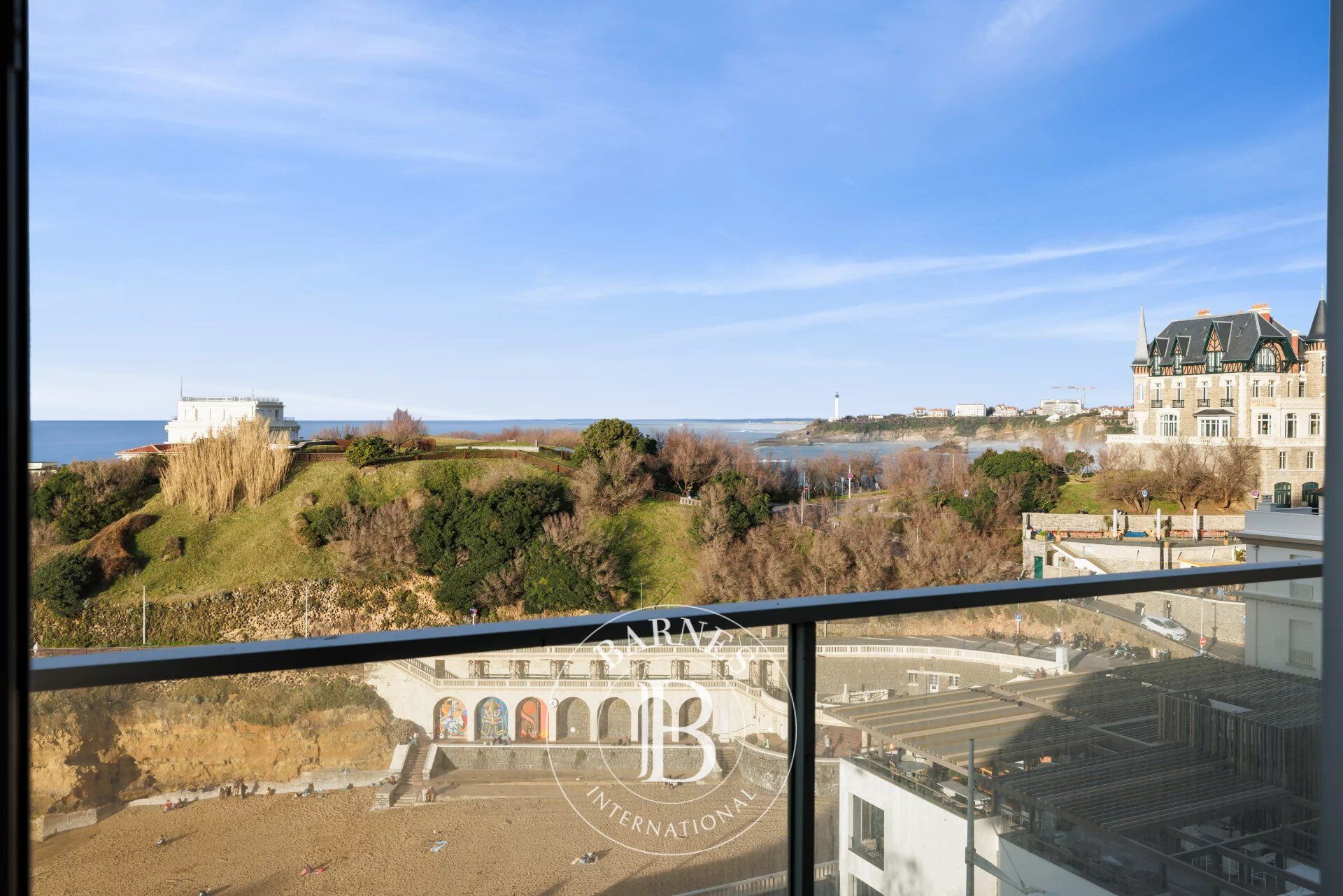 BIARRITZ, APPARTEMENT DE 74 M² AVEC VUE MAGNIFIQUE SUR LA MER - picture 3