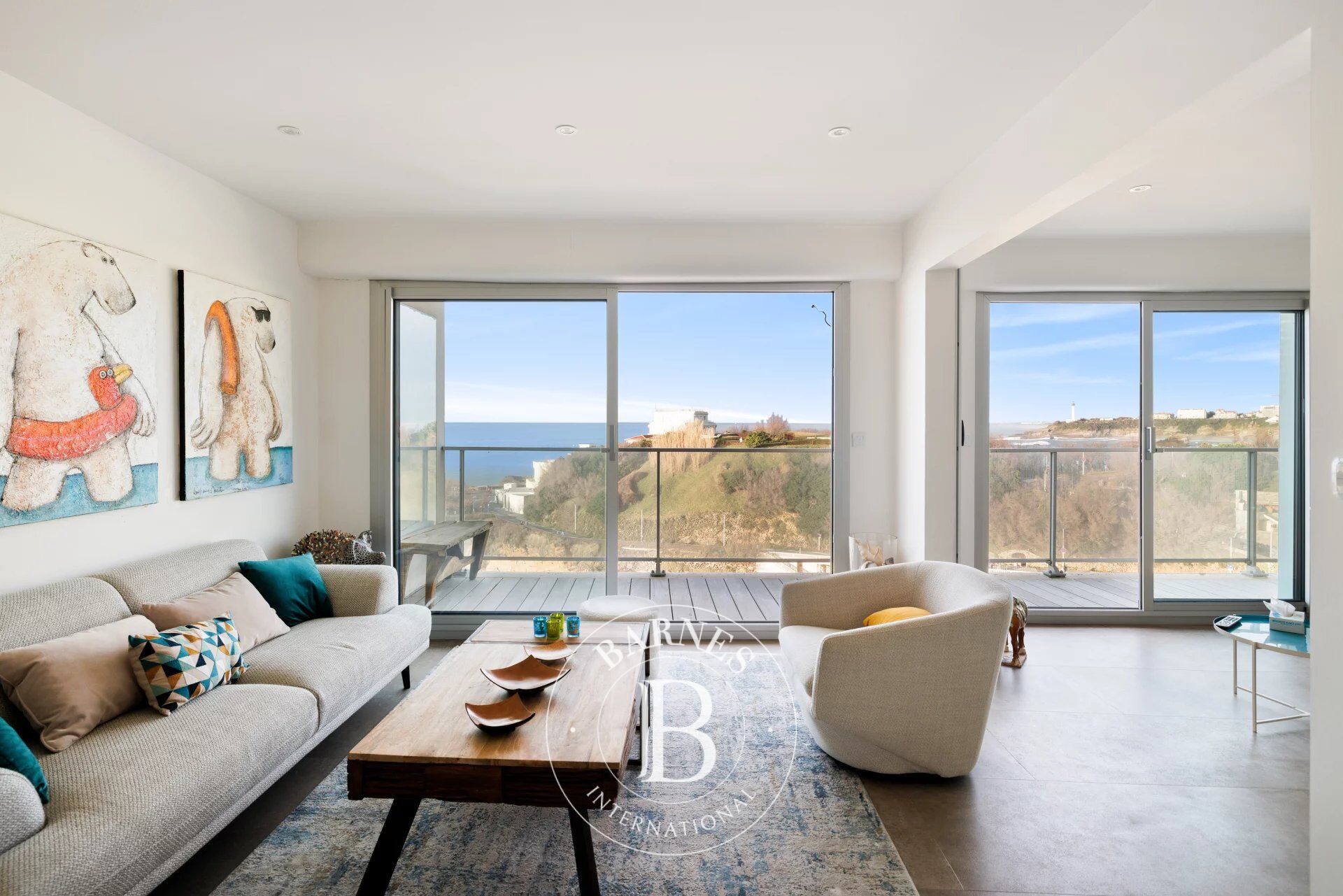 BIARRITZ, APPARTEMENT DE 74 M² AVEC VUE MAGNIFIQUE SUR LA MER - picture 2