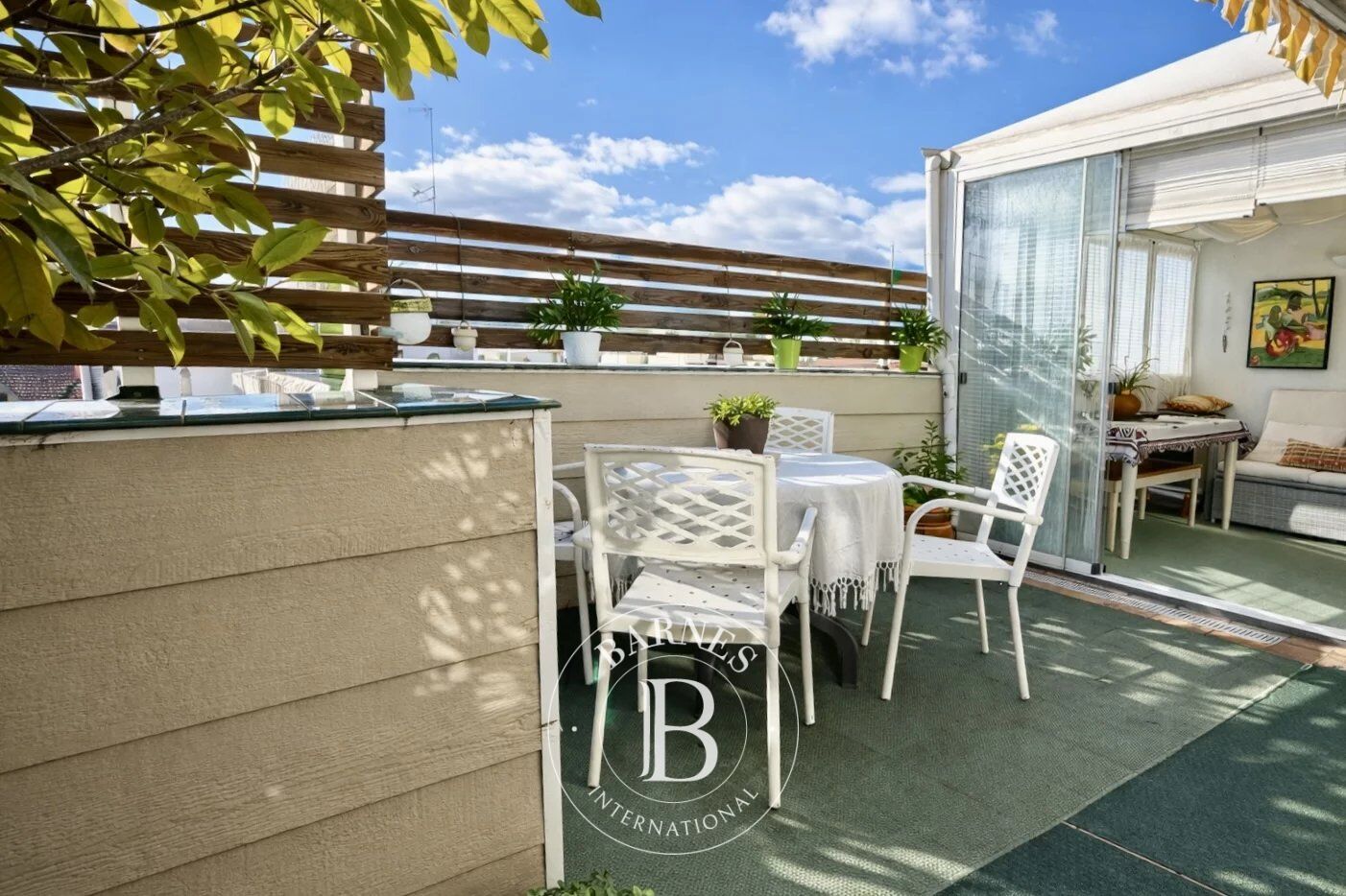 Ático de 3 dormitorios con terraza, luz natural y privacidad en el barrio de Salamanca - picture 1