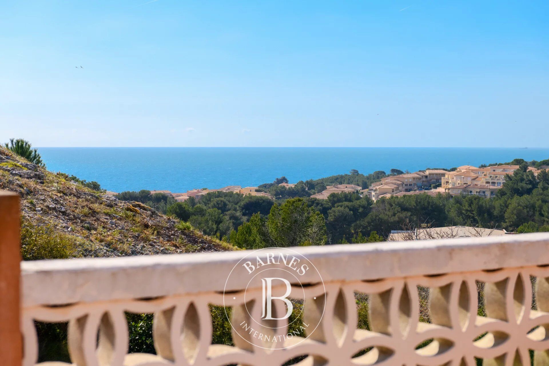 Villa traditionnelle, piscine vue mer, 3 chambres et T2 indépendant - picture 3