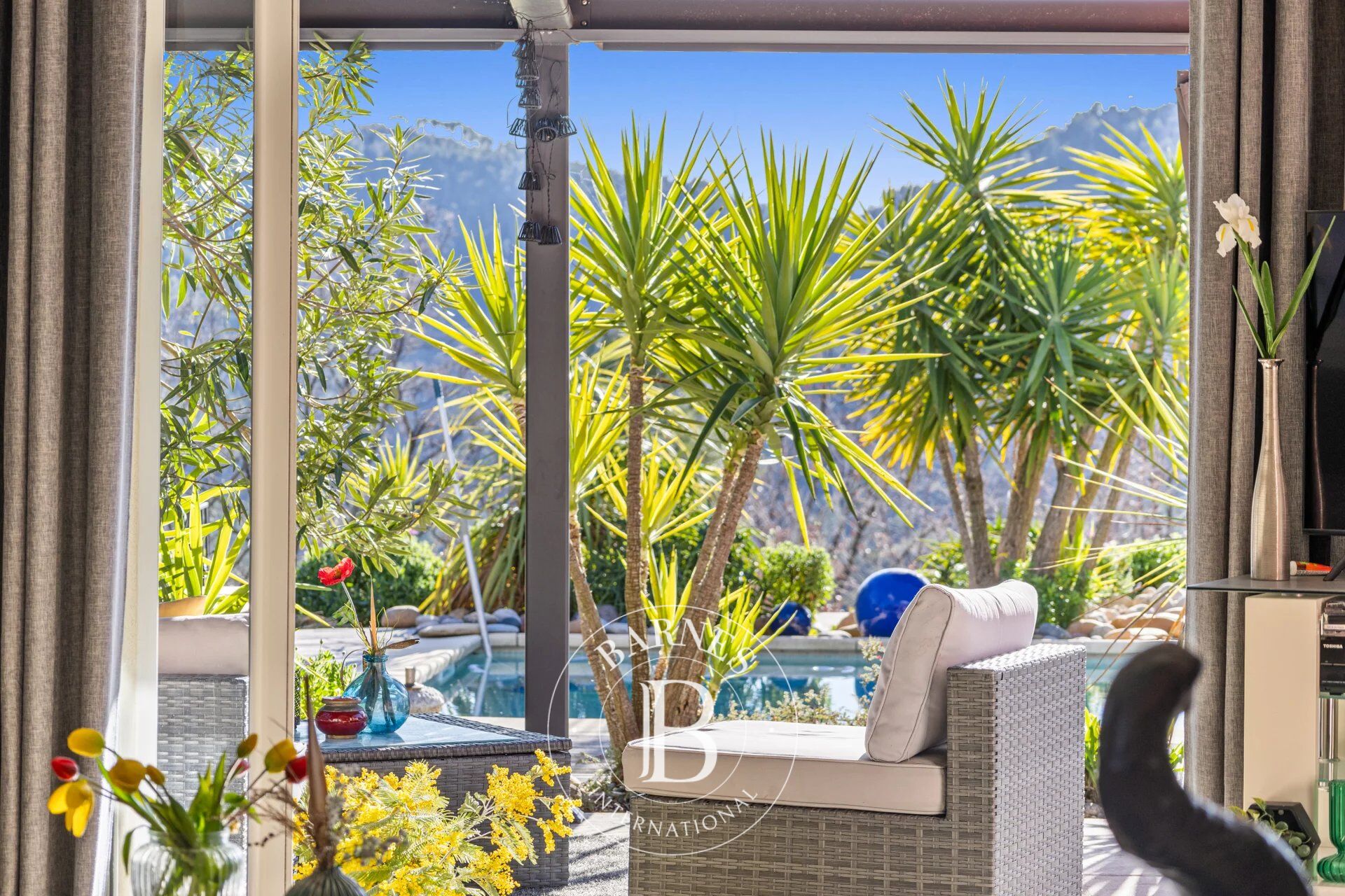 Bagnols-en-Forêt – Charming house with panoramic views of the Esterel Massif - picture 2