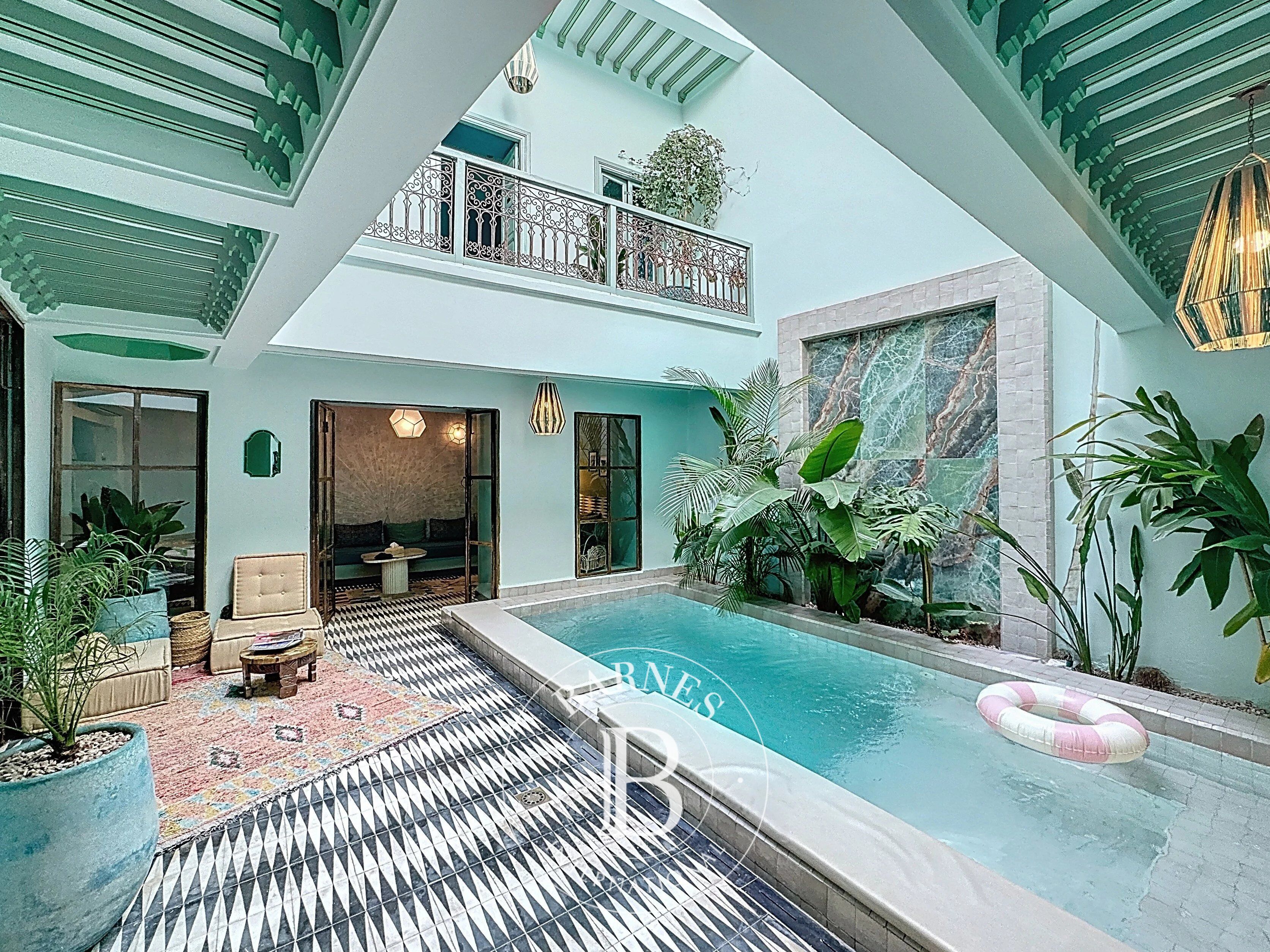 Riad Luxe Titré à Vendre Marrakech – 140 m², Piscine Chauffée, Vue Atlas - picture 1