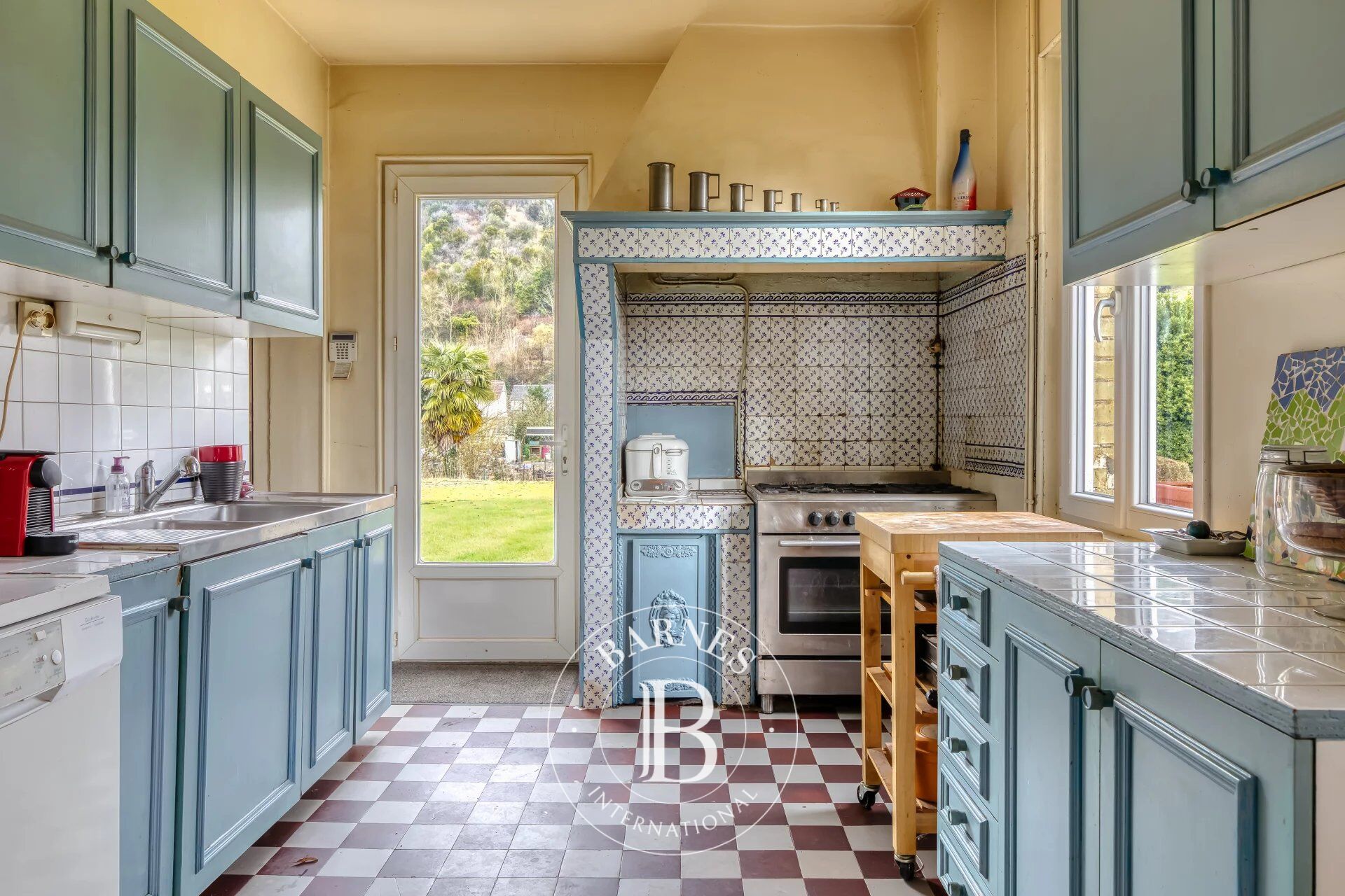 1.5 hours from Paris – Character property on the banks of the Seine - picture 3