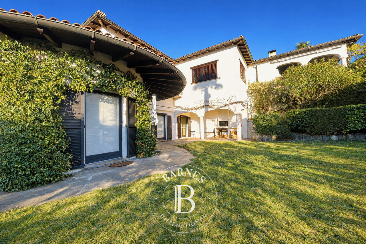 Apartment Comano - picture 1