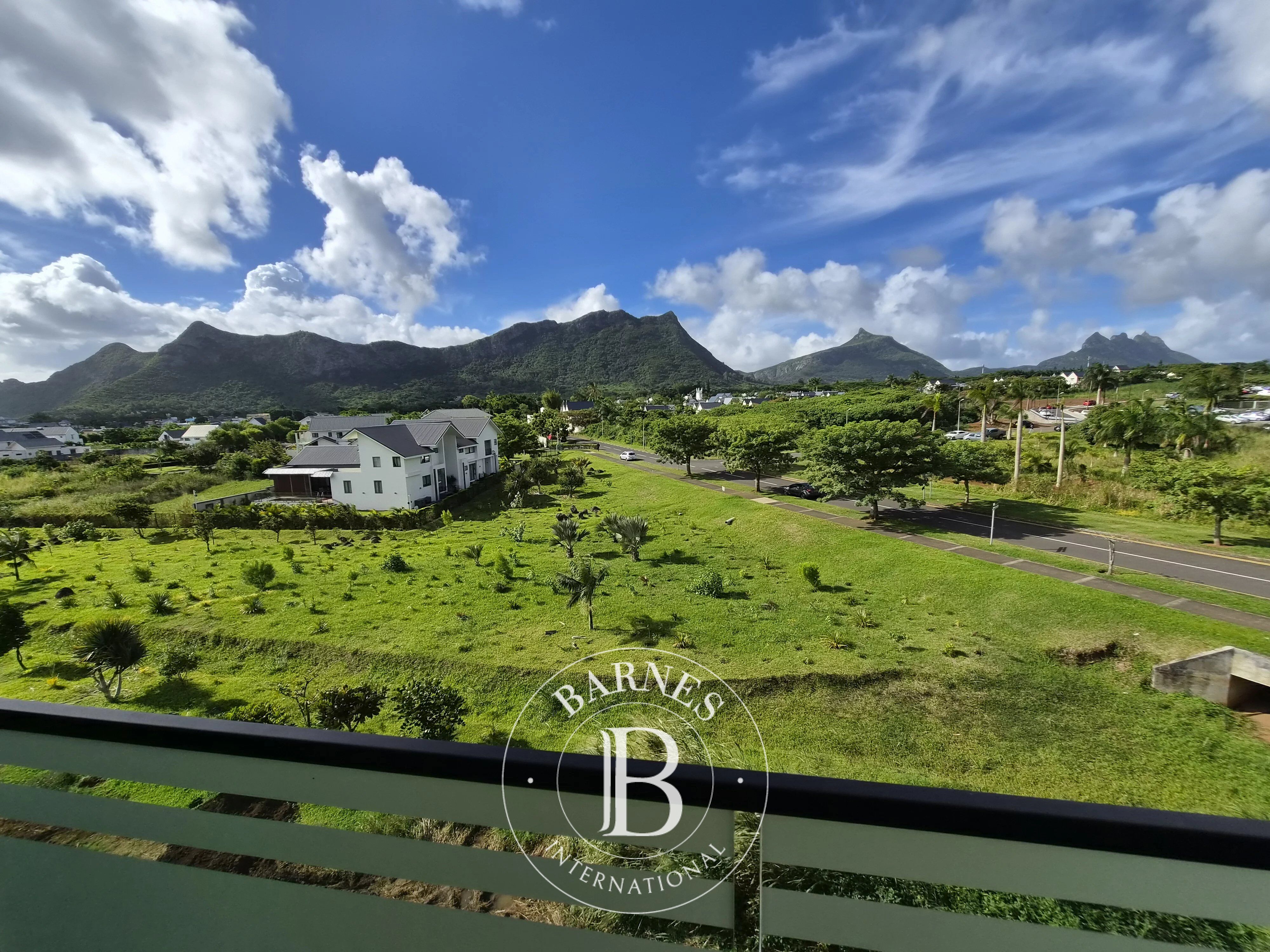 MOKA / TELFAIR - Charming Brand-New Apartment for Rent - 2 Bedrooms - picture 1