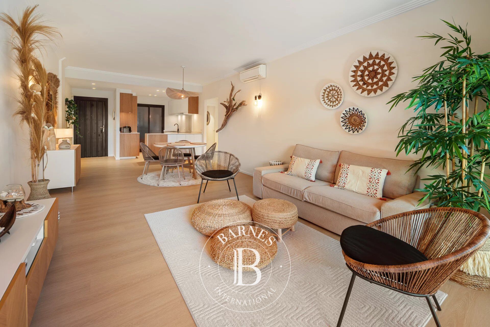 Appartement 2 Chambres rénové avec Licence Touristique – À 150m de la Mer - picture 2