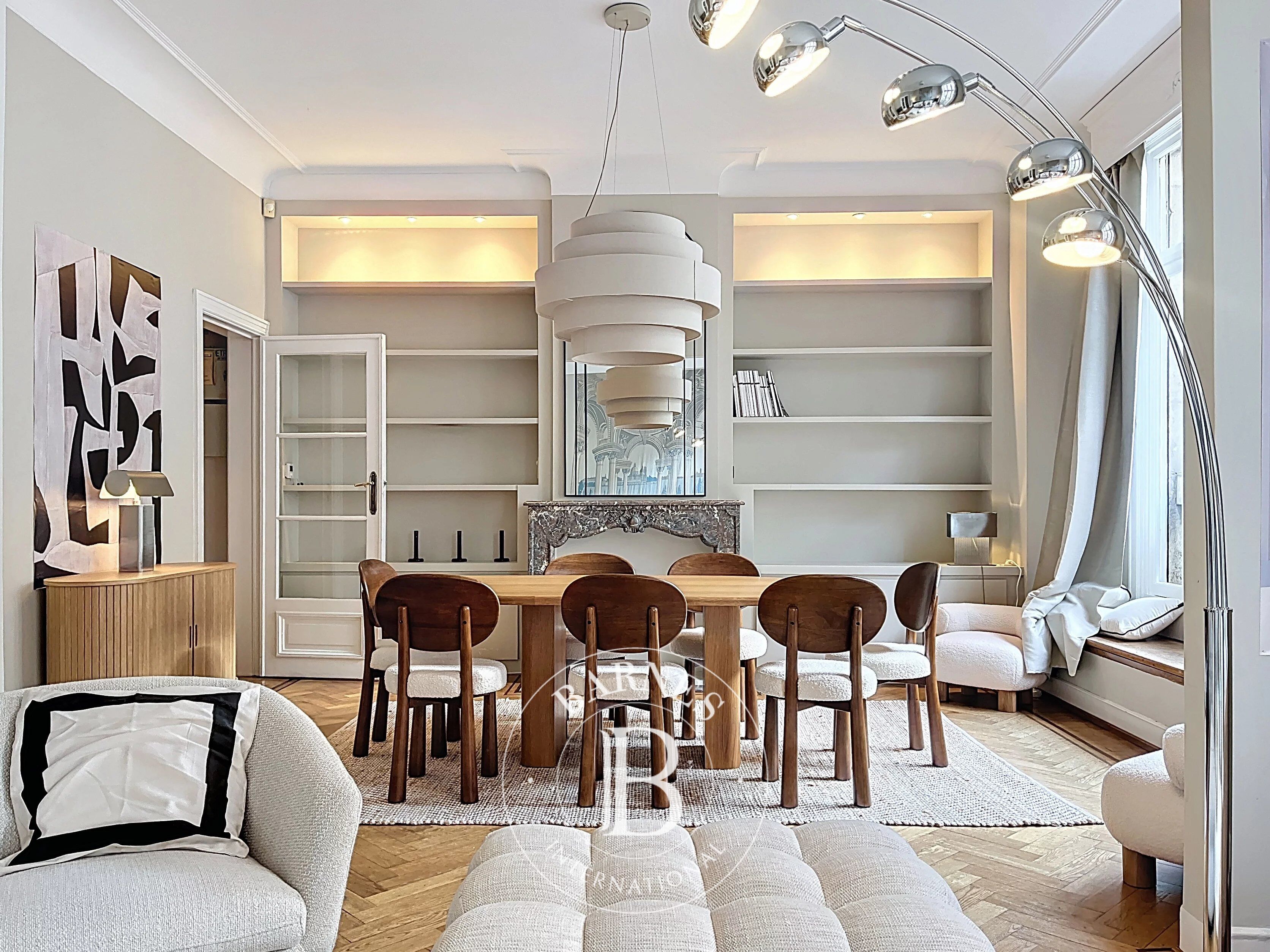 Chatelain - Furnished 3-bedroom apartment - picture 1